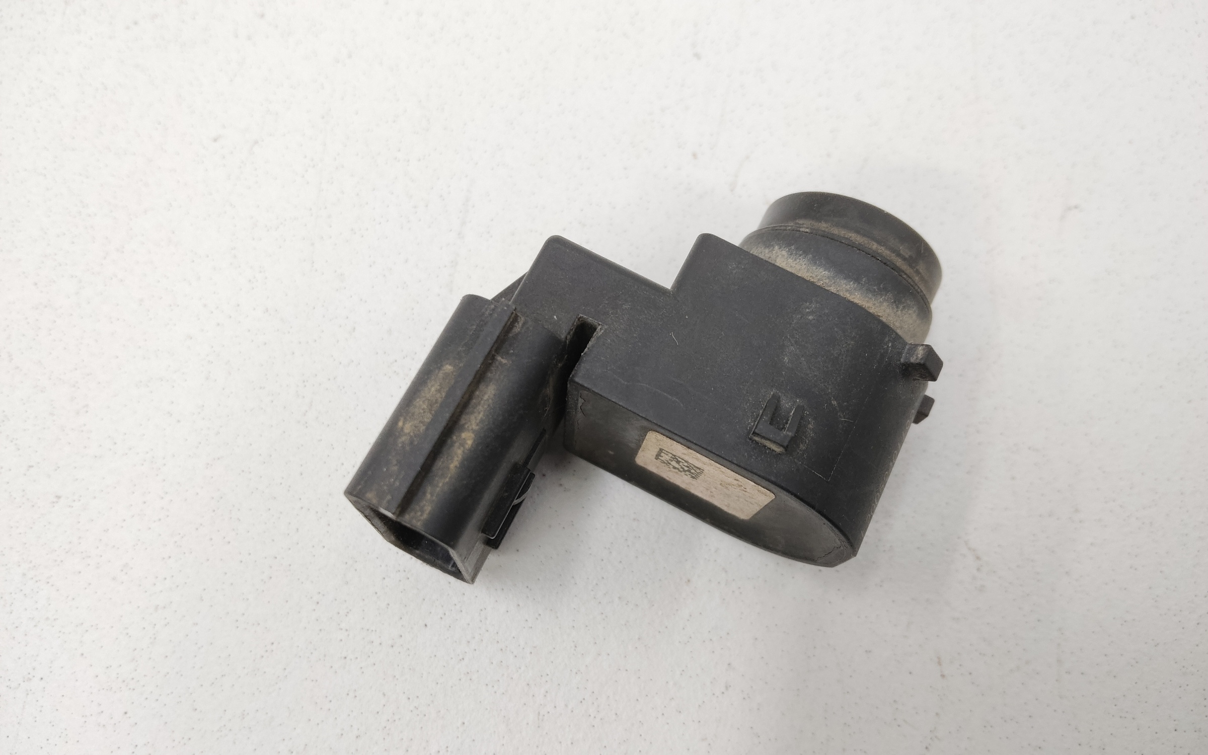 Датчик парковки передний в решетку " парктроник "  Kia Sorento 4