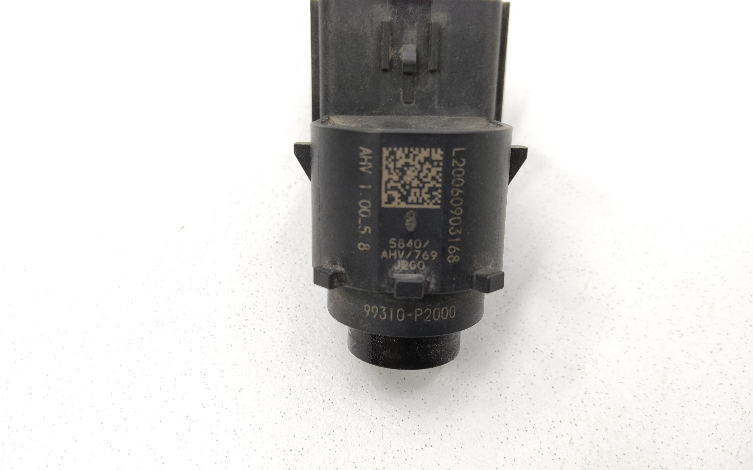 Датчик парковки передний в решетку " парктроник "  Kia Sorento 4