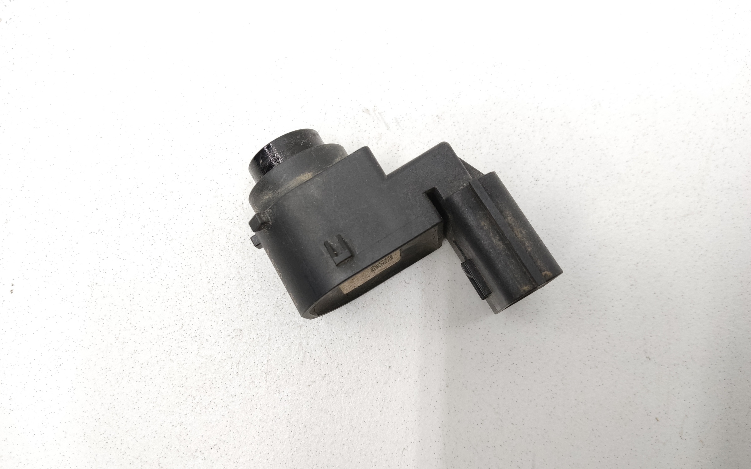 Датчик парковки передний в решетку " парктроник "  Kia Sorento 4