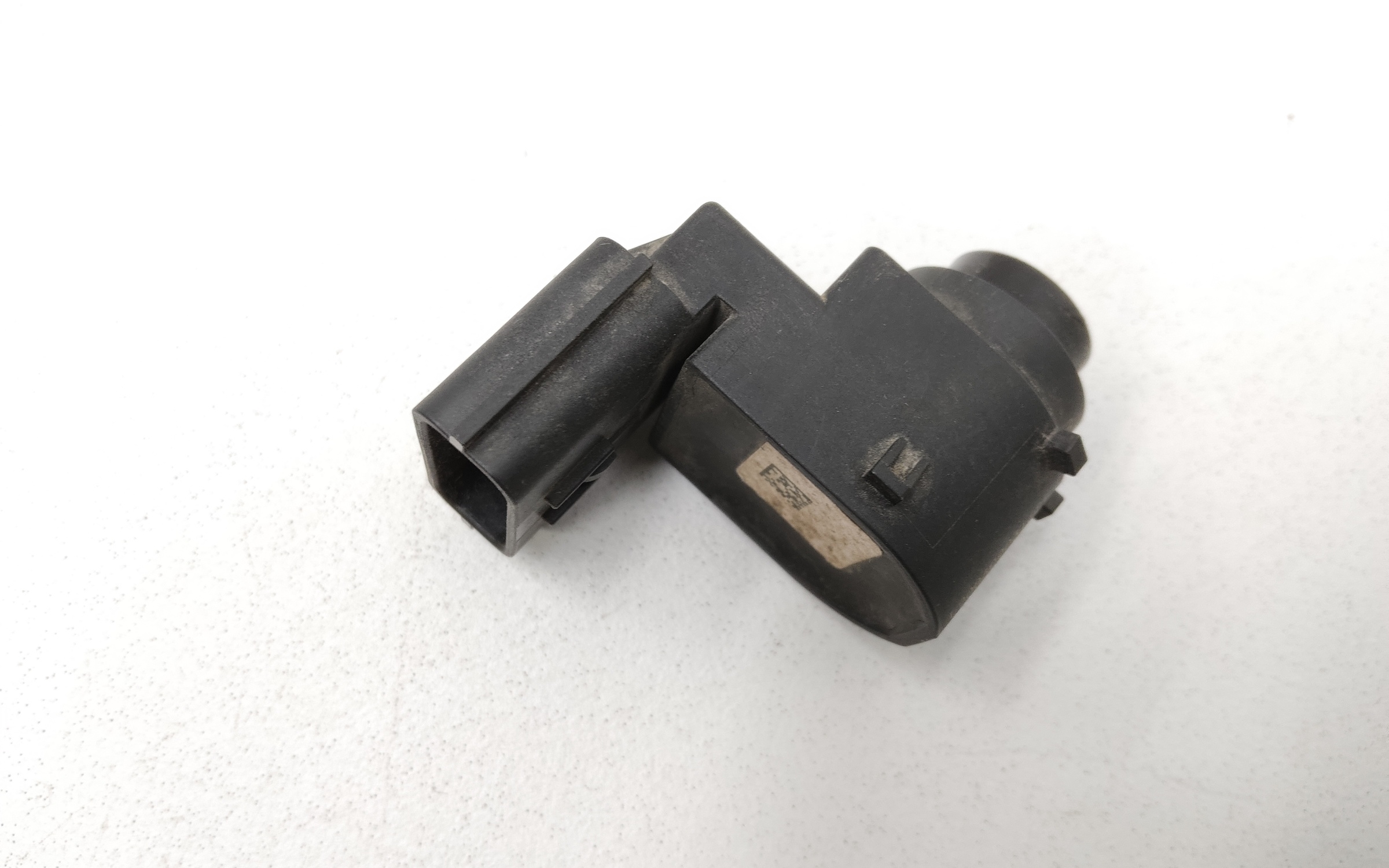 Датчик парковки передний в решетку " парктроник "  Kia Sorento 4