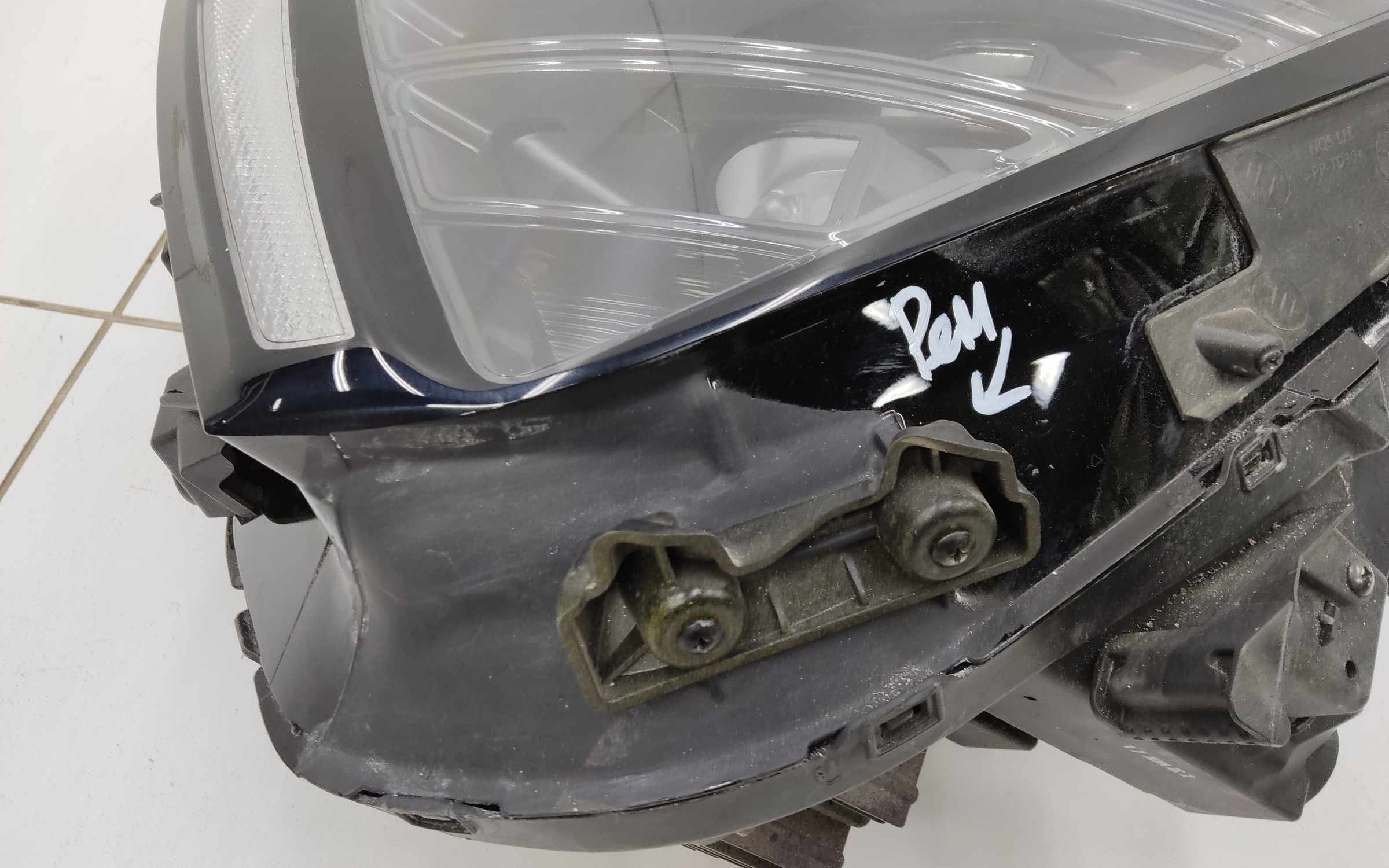 Фара передняя левая Kia Sportage 5