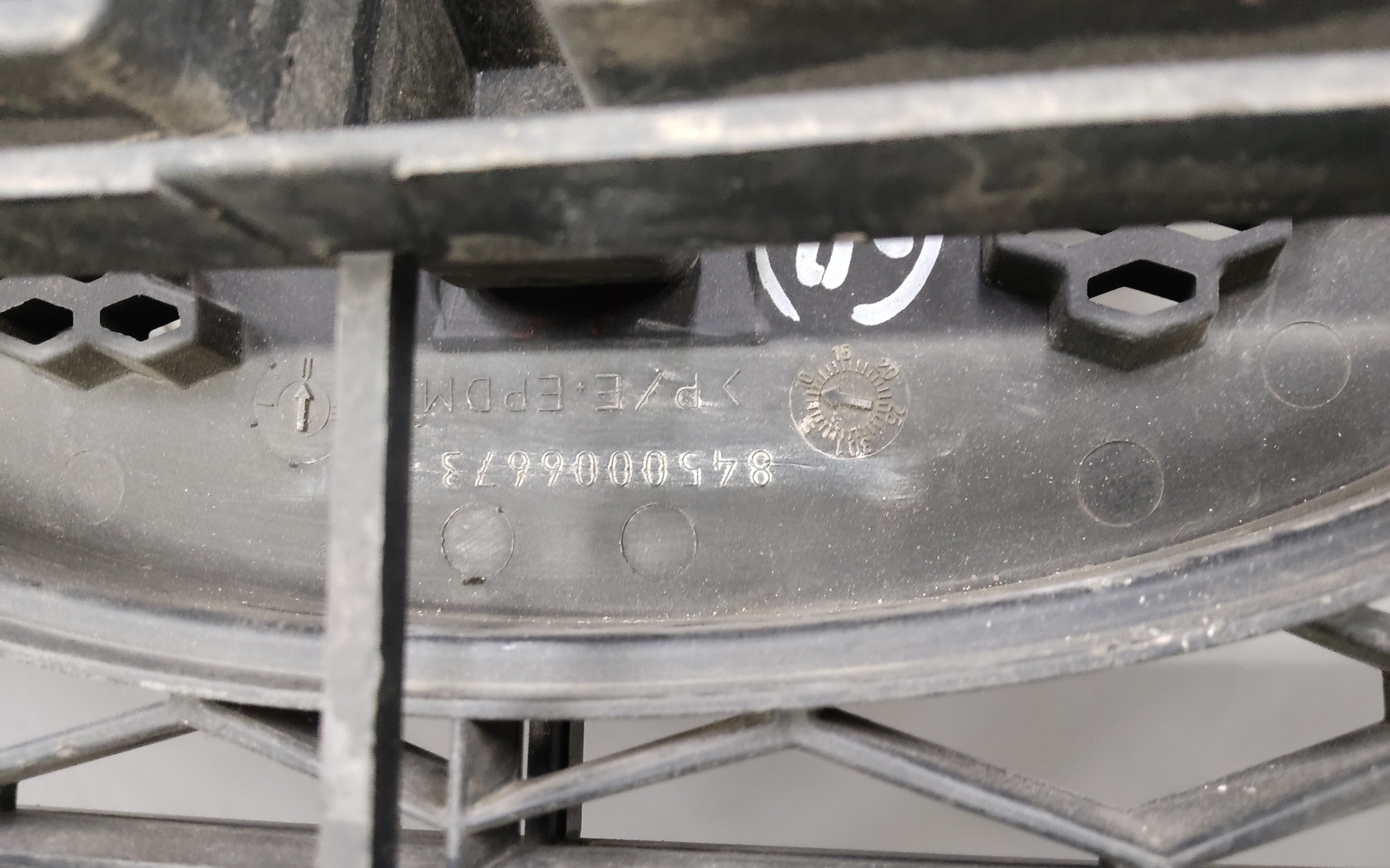 Бампер передний Lada Vesta