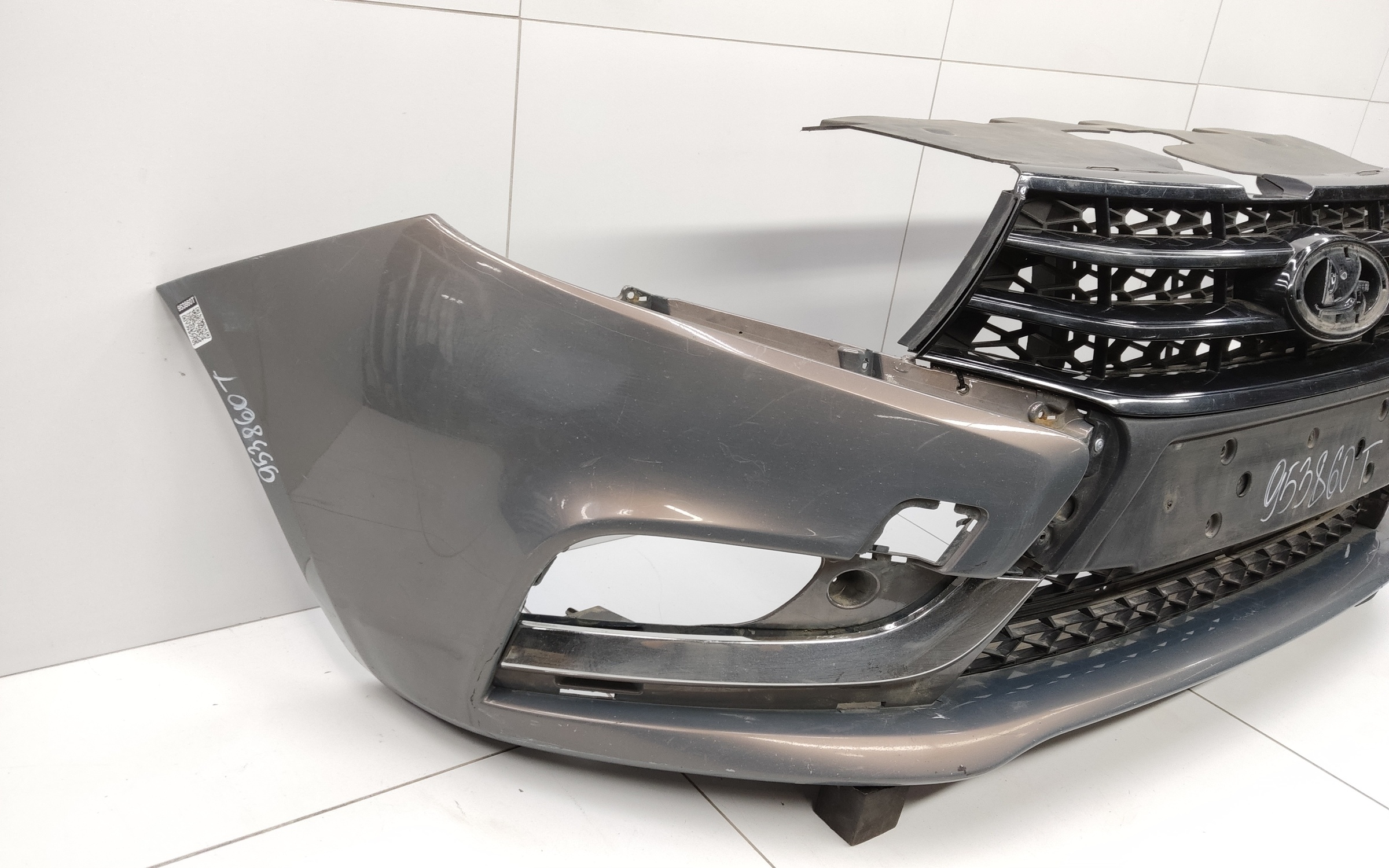 Бампер передний Lada Vesta