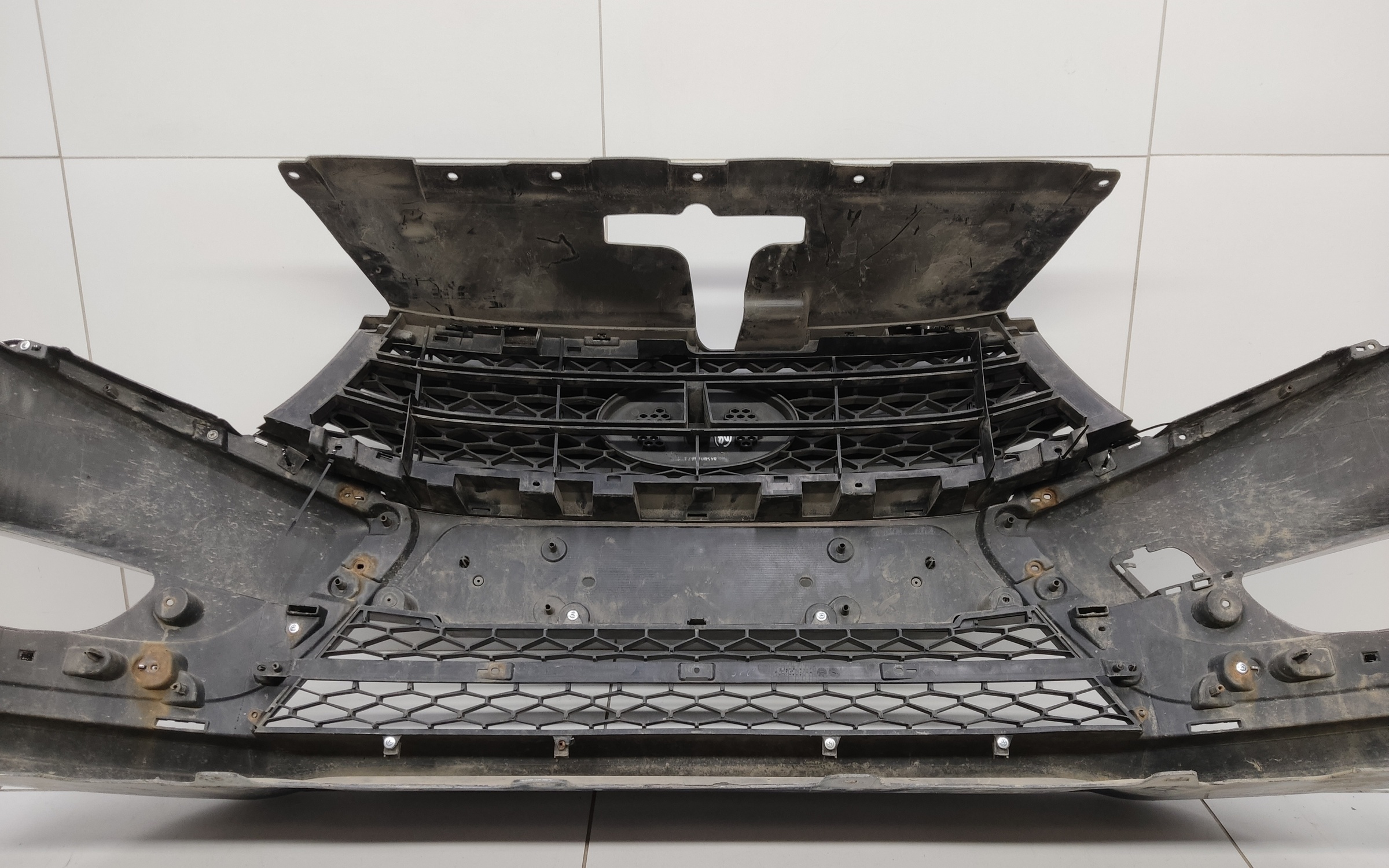 Бампер передний Lada Vesta