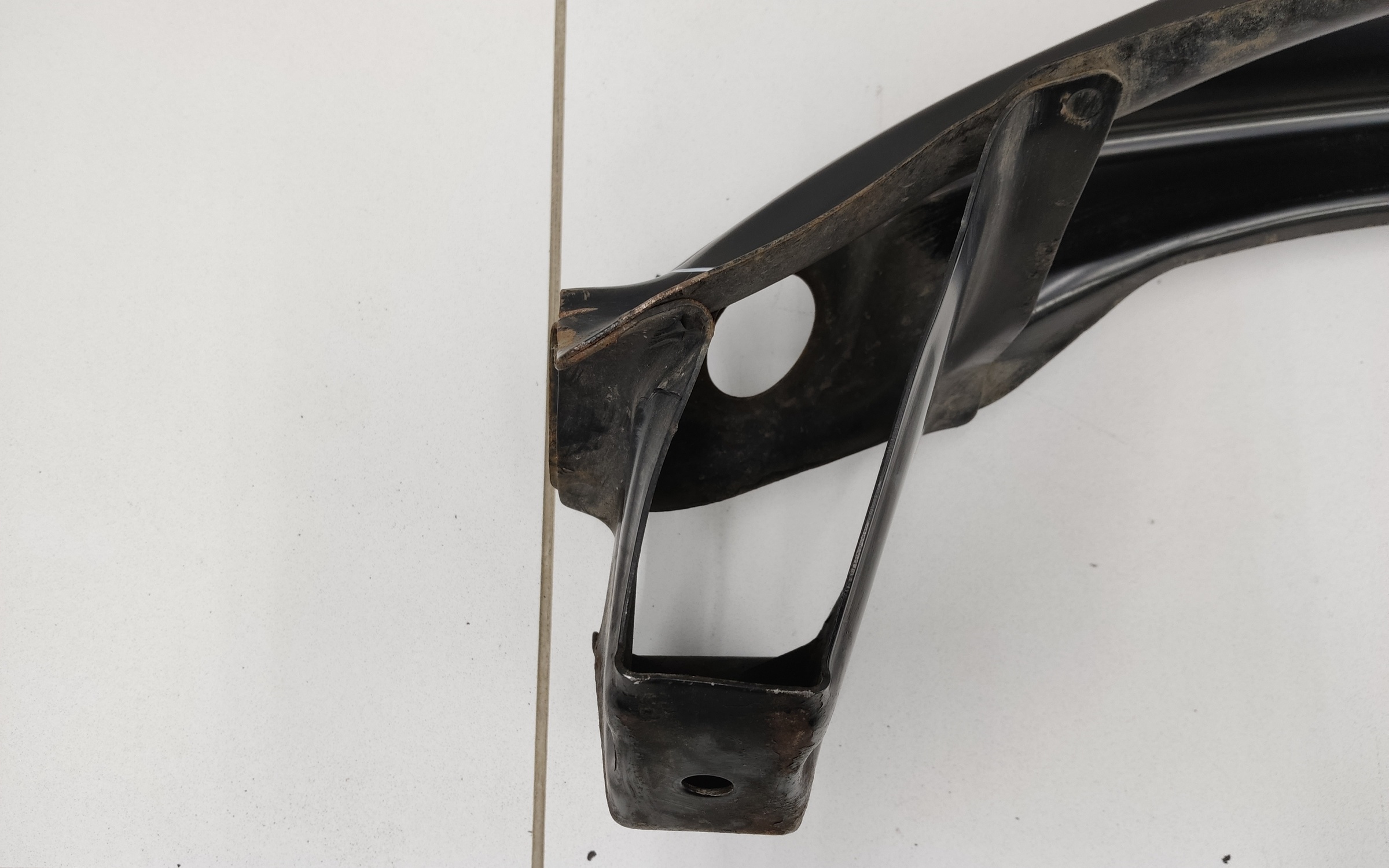 Усилитель переднего бампера Mitsubishi L200 4