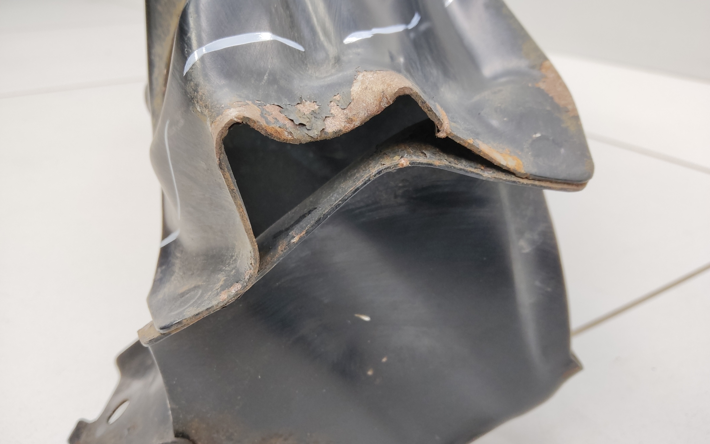 Усилитель переднего бампера Mitsubishi L200 4