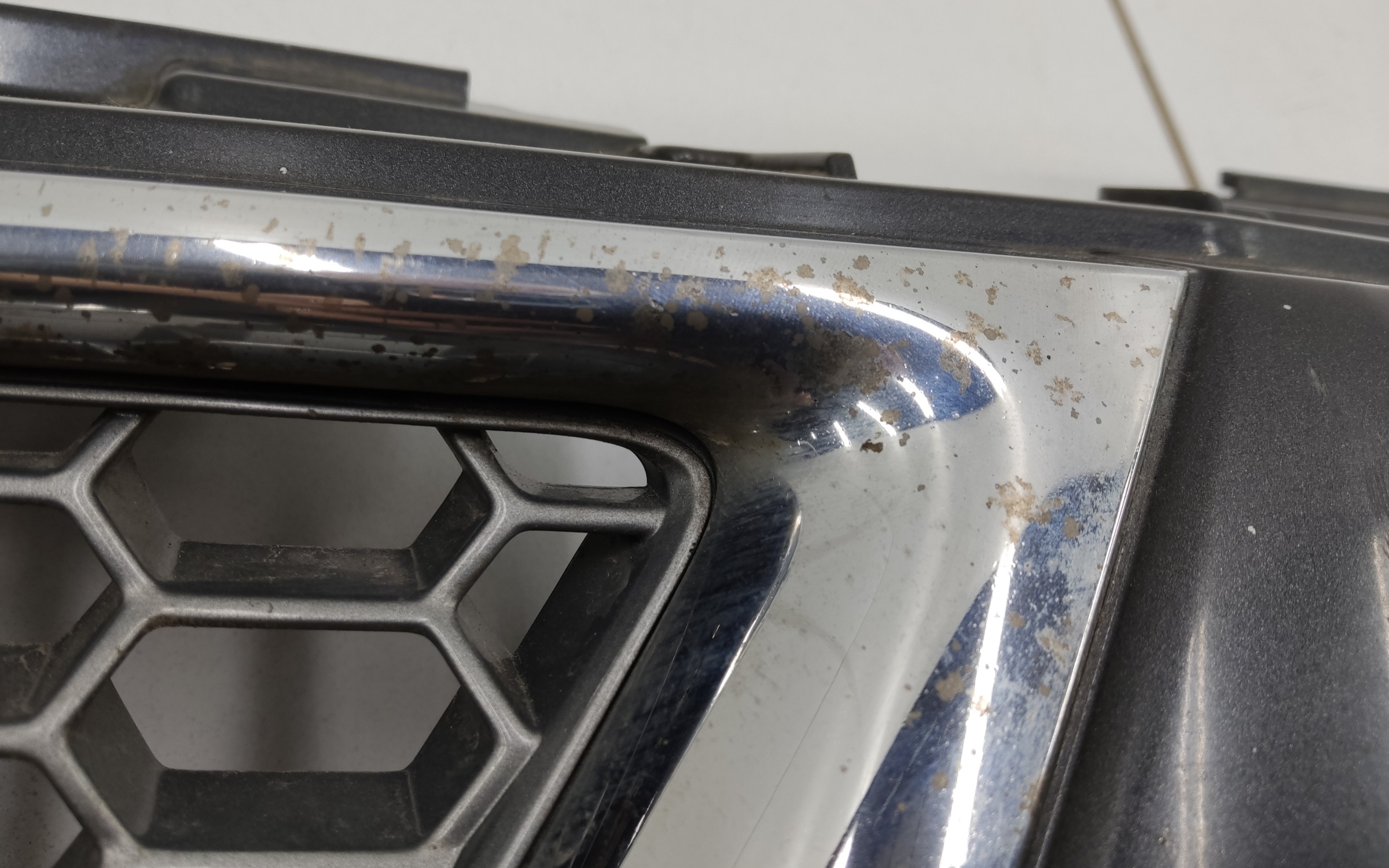 Решетка радиатора Mitsubishi Pajero Sport 2