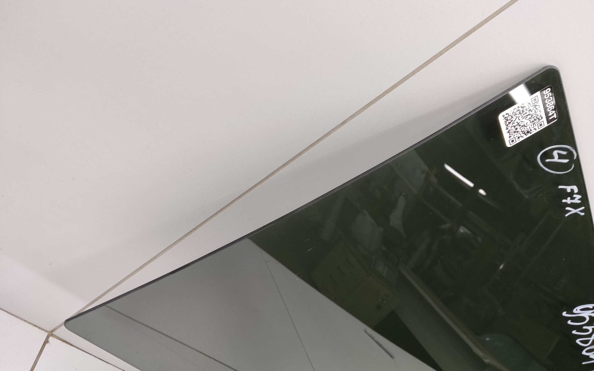 Стекло двери задней левой Haval F7x 1