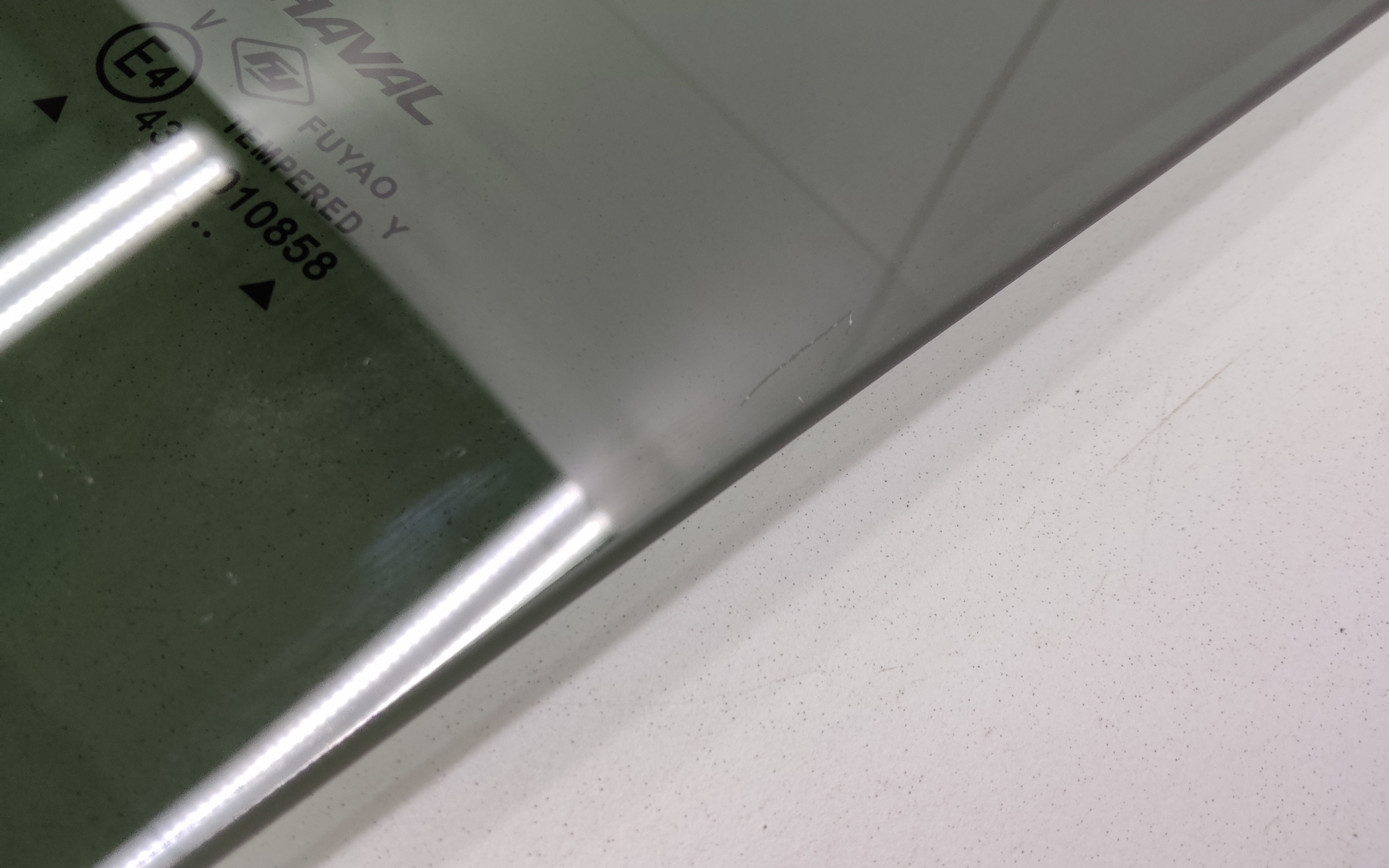 Стекло двери задней левой Haval F7x 1