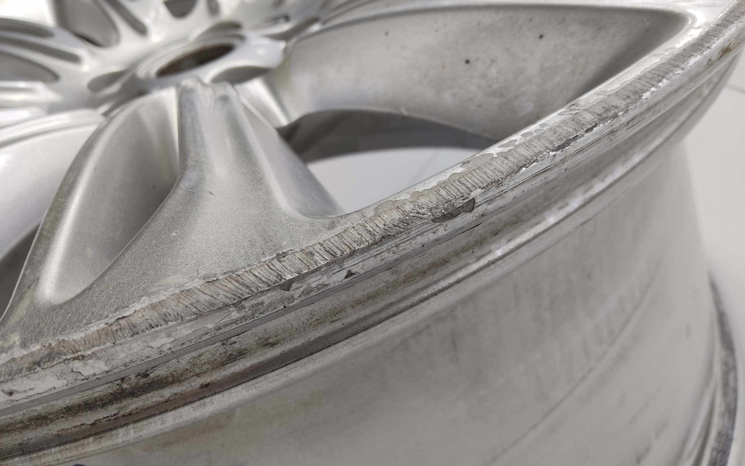 Диск колеса литой Land Rover Range Rover 4 R22