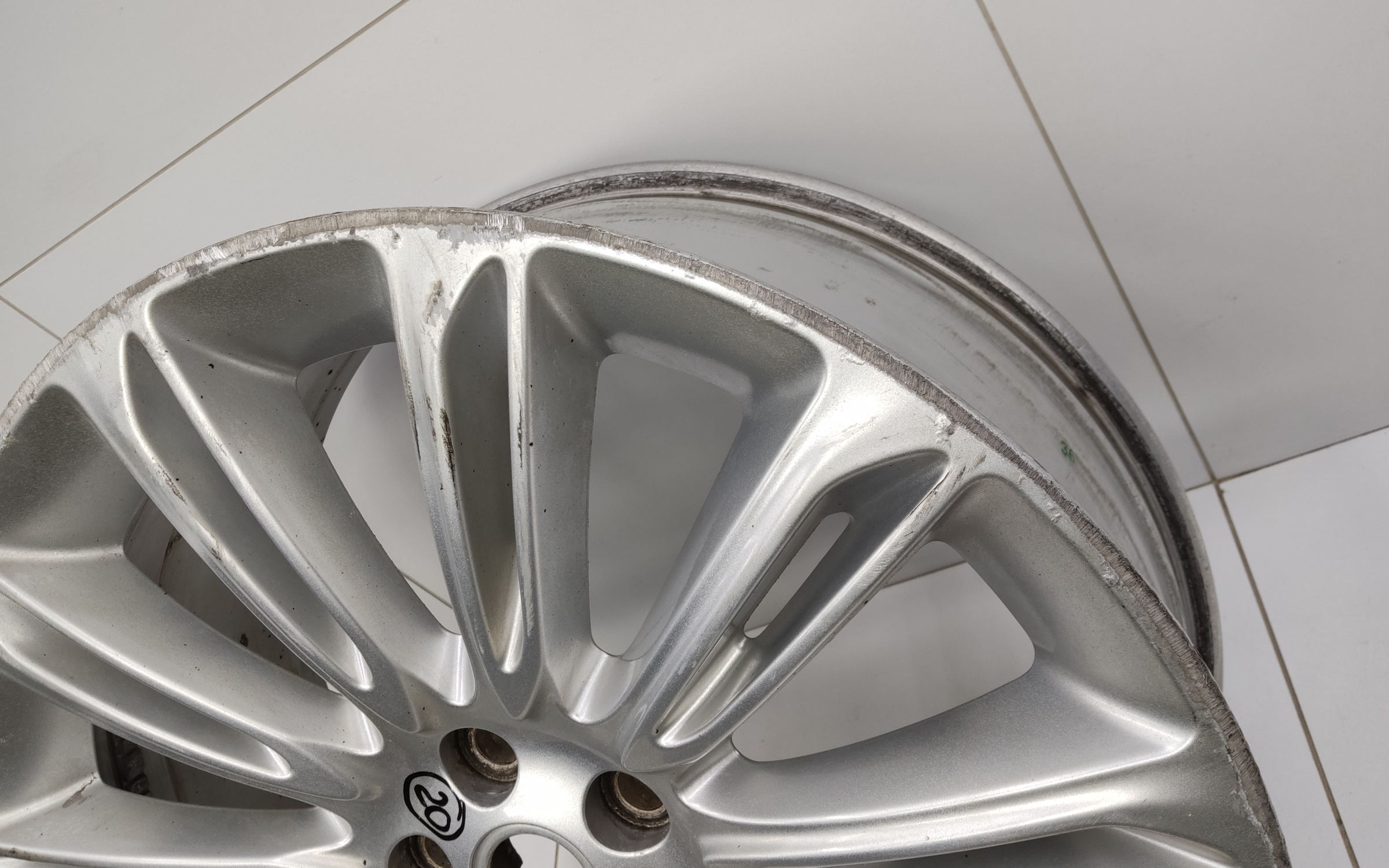 Диск колеса литой Land Rover Range Rover 4 R22