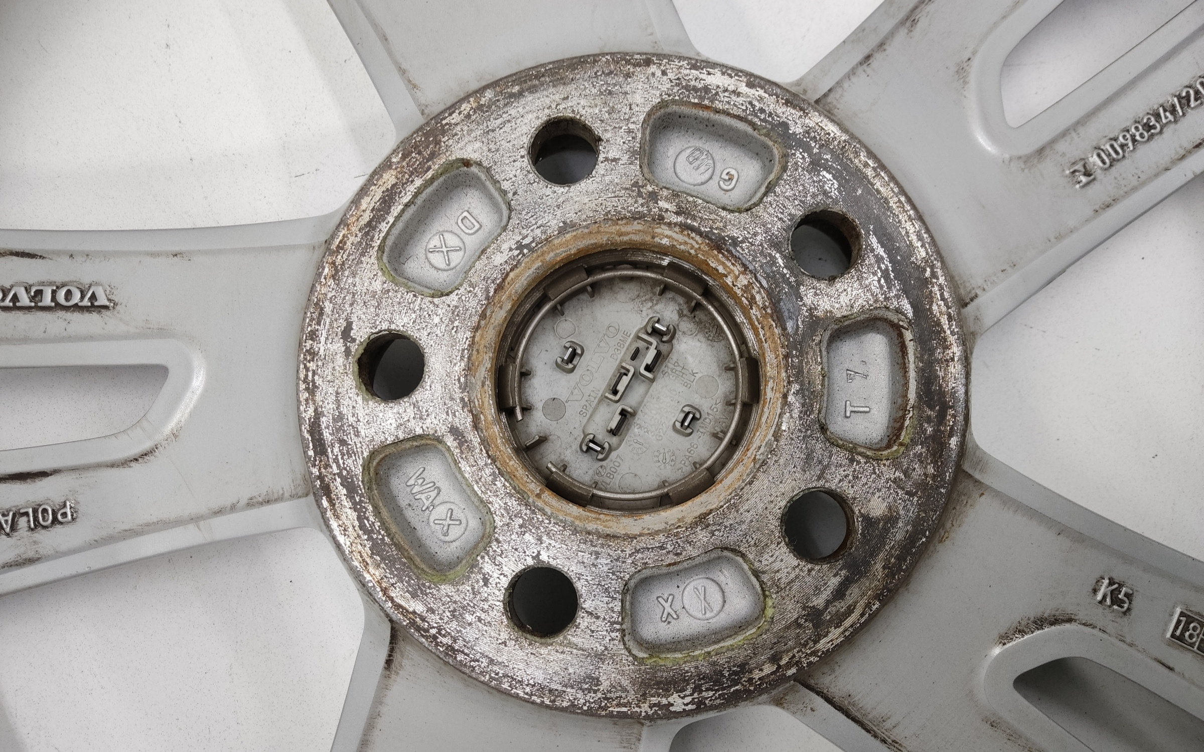 Диск колеса литой Volvo XC60 2 R18