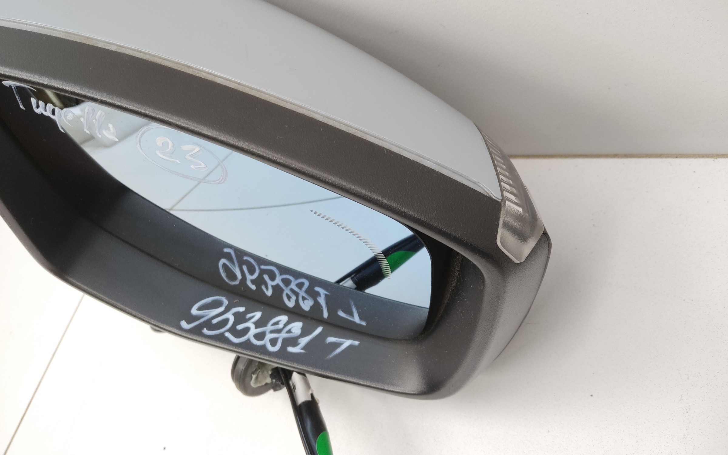 Зеркало правое Geely Tugella 16+1 контактов