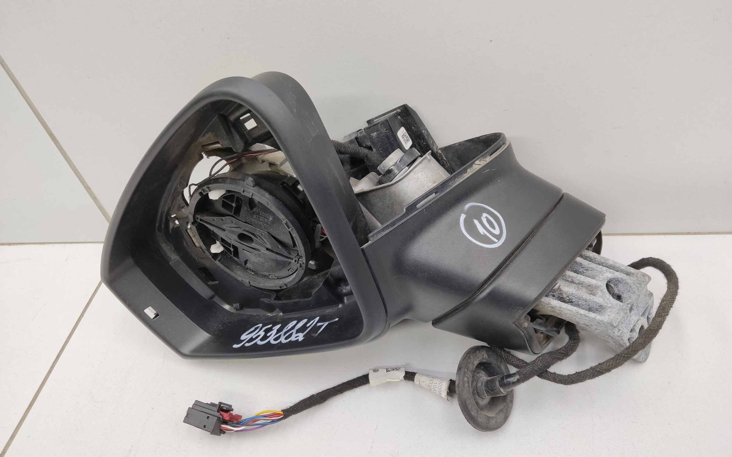 Зеркало левое Volkswagen Touareg 3 8 контактов