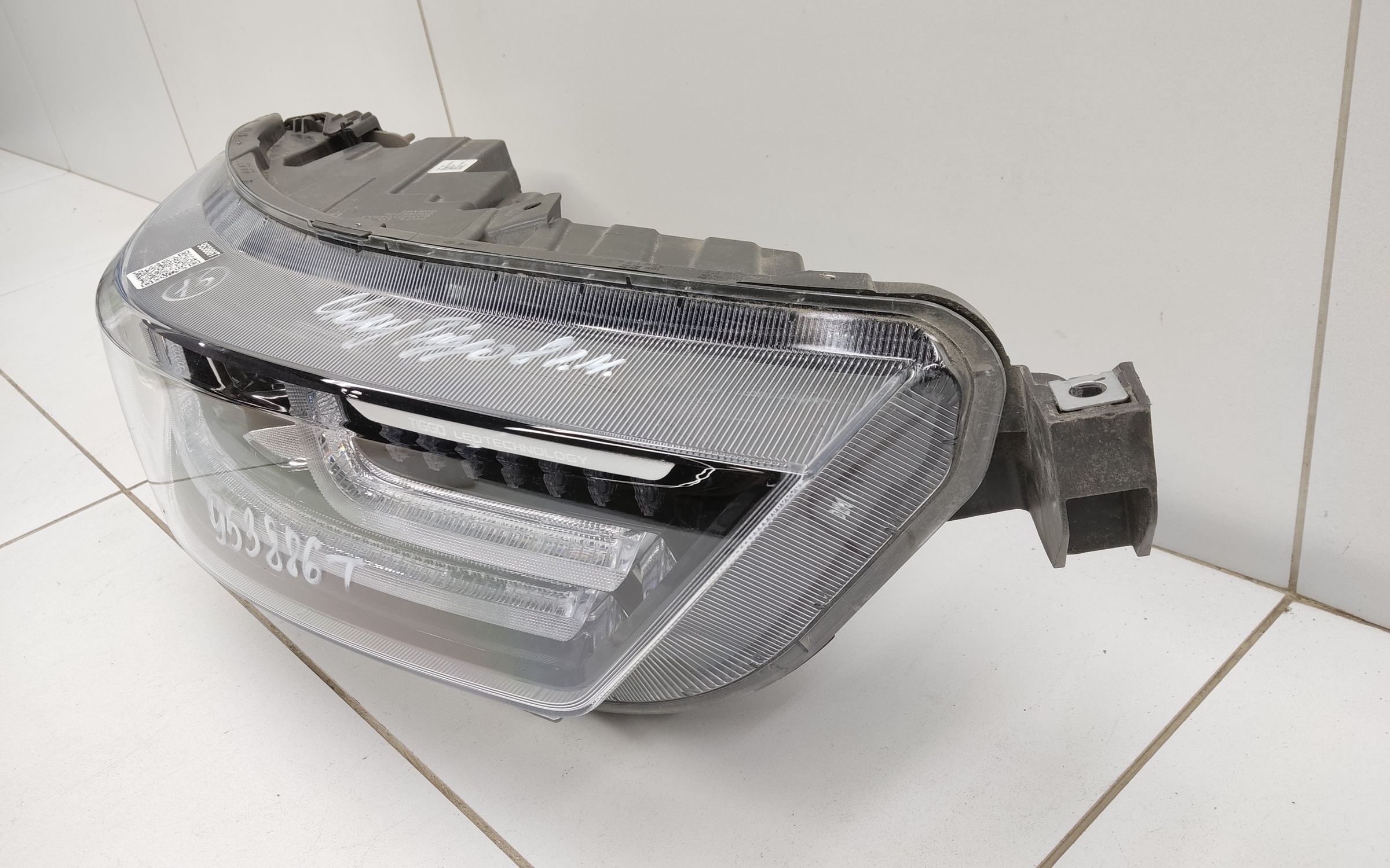 Фара передняя правая Chery Tiggo 8 Pro Max LED