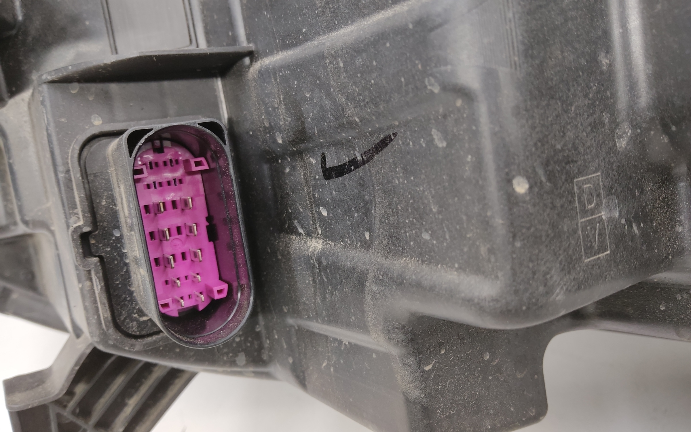 Фара передняя правая Chery Tiggo 8 Pro Max LED