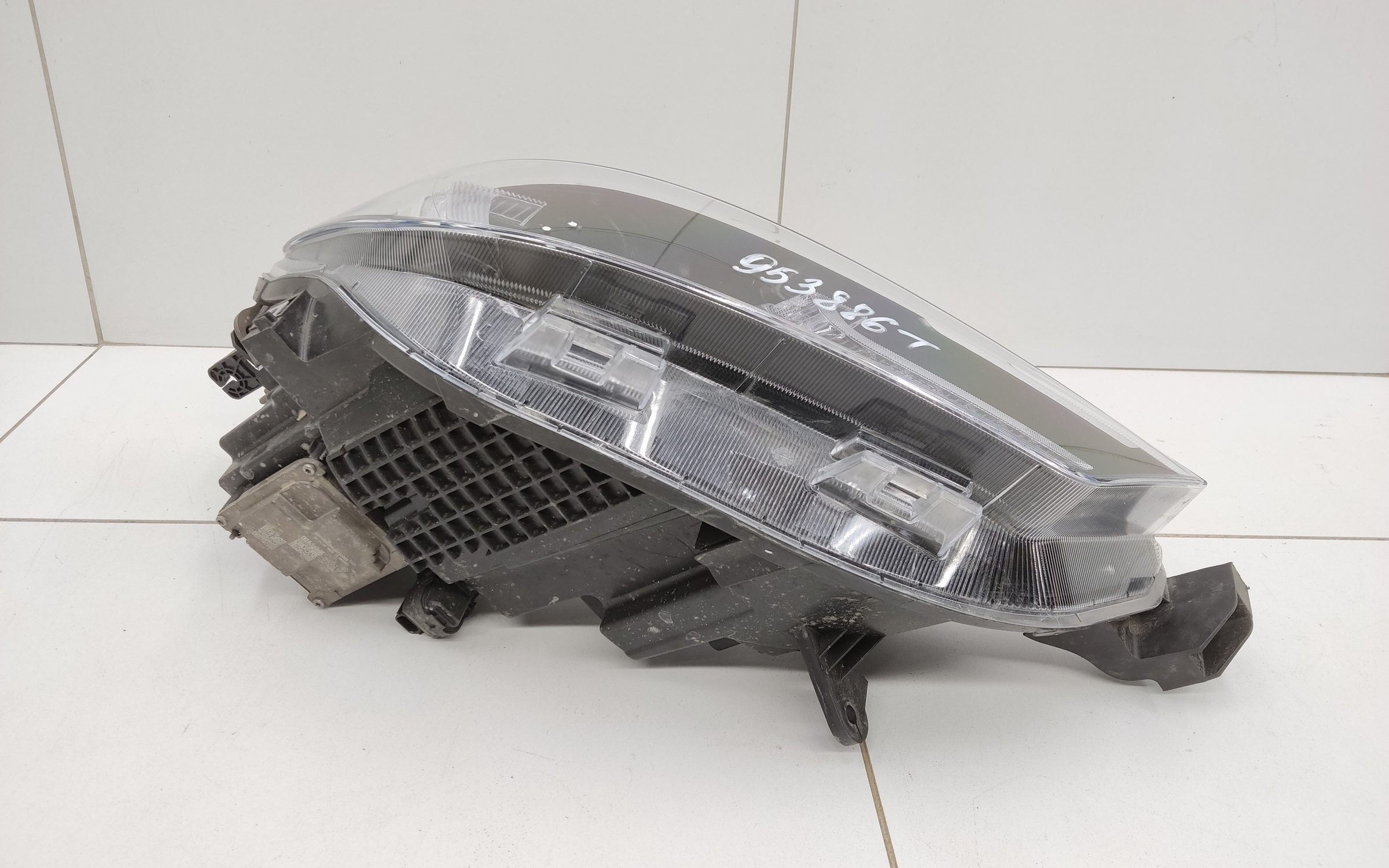 Фара передняя правая Chery Tiggo 8 Pro Max LED