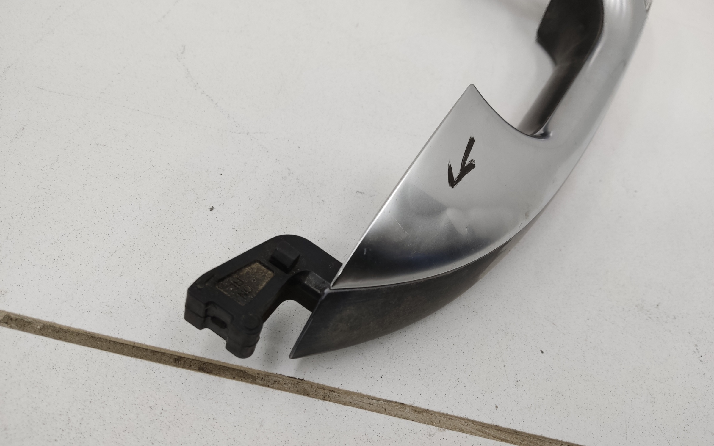 Ручка двери задней левой/правой наружная Kia Sorento 4