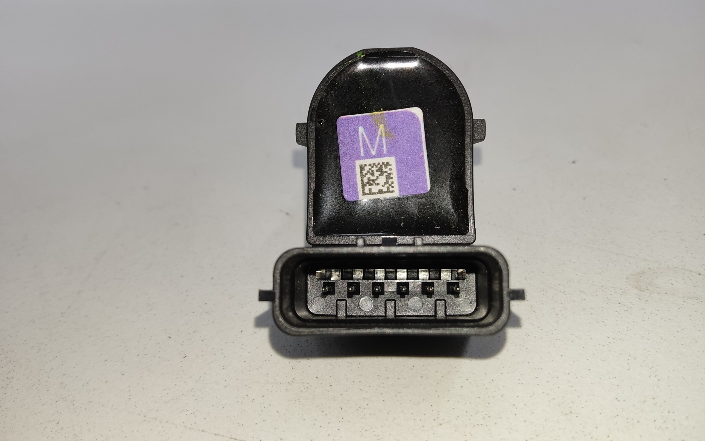 Датчик парковки передний в решетку " парктроник "  Kia Sorento 4