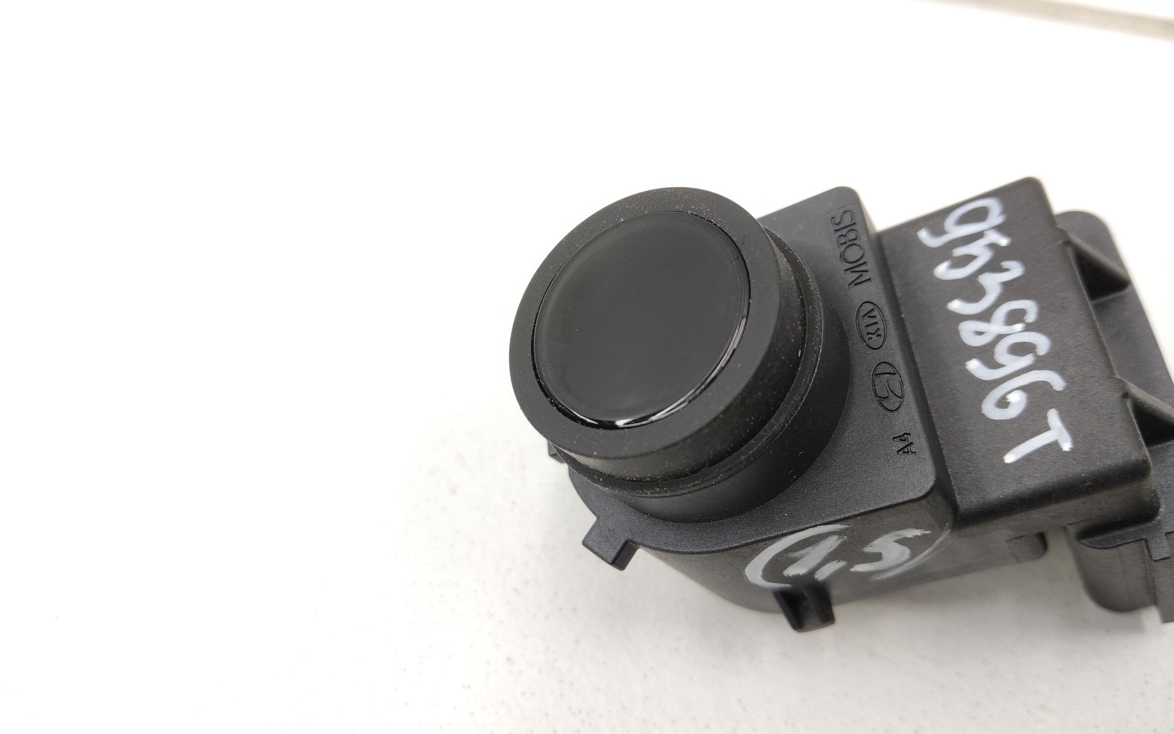 Датчик парковки передний в решетку " парктроник "  Kia Sorento 4