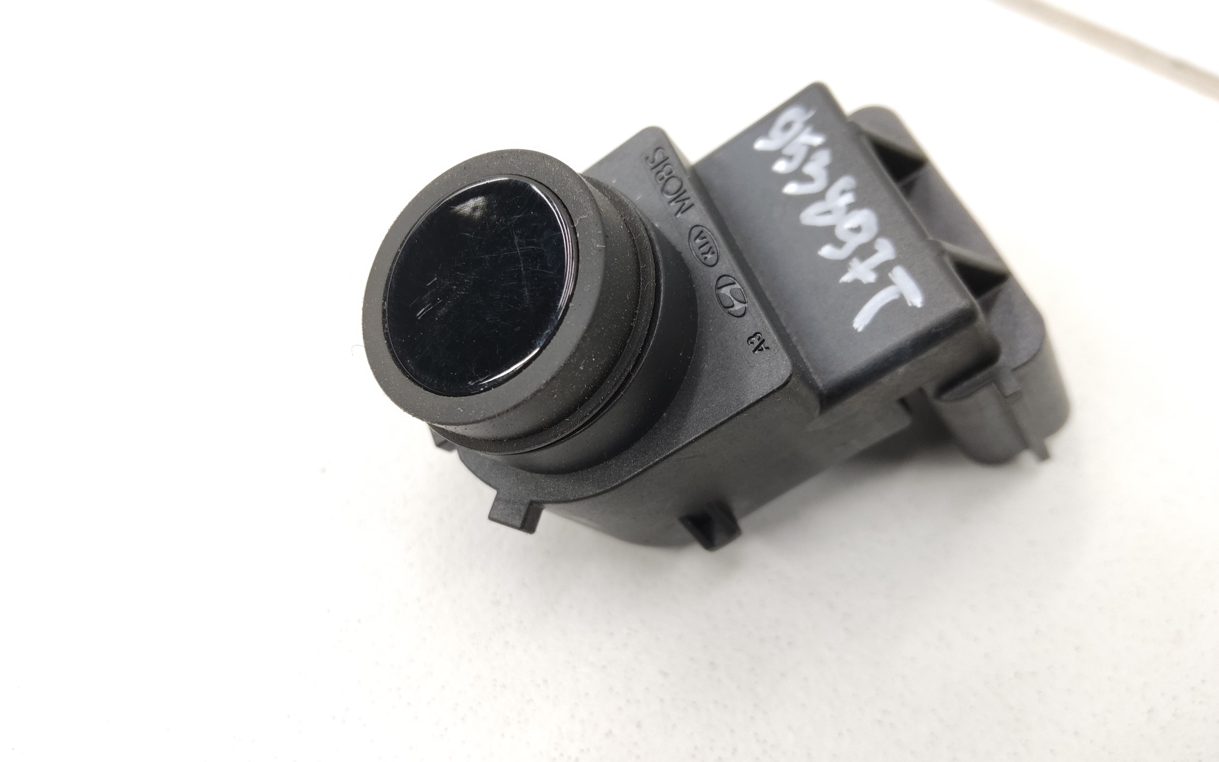 Датчик парковки передний в решетку " парктроник "  Kia Sorento 4