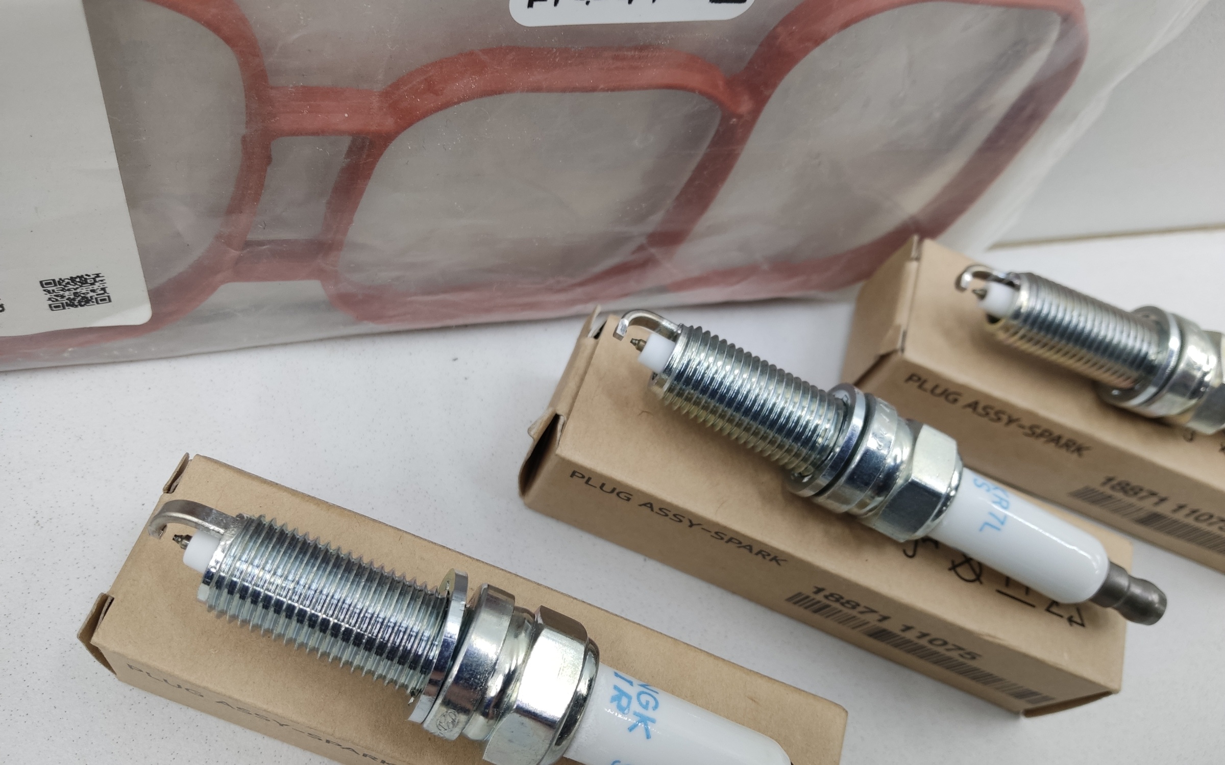 Комплект свечей зажигания Kia Sorento 4