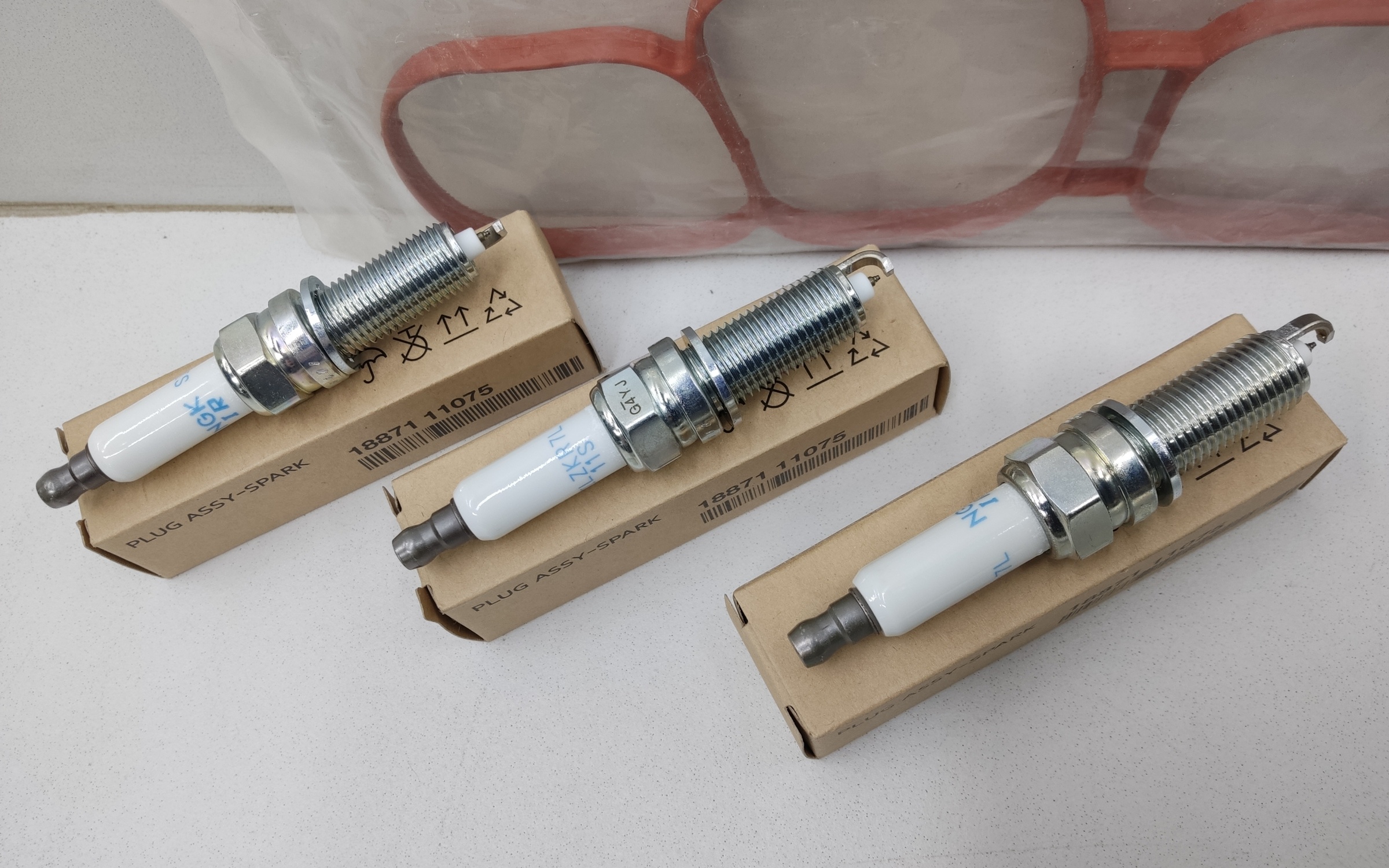 Комплект свечей зажигания Kia Sorento 4