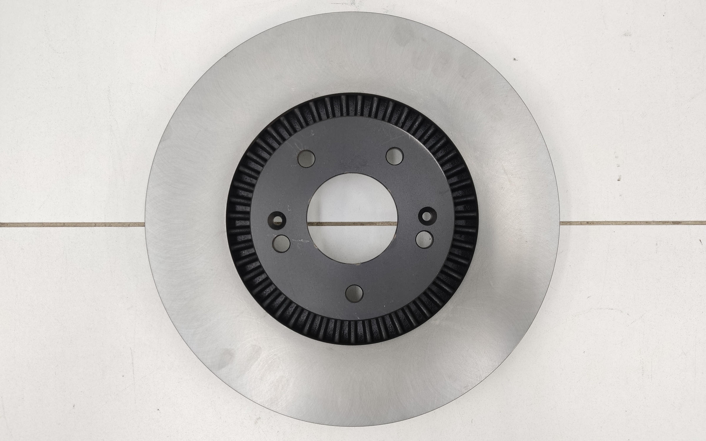 Диск тормозной передний Kia Carnival 4  17 дюймов