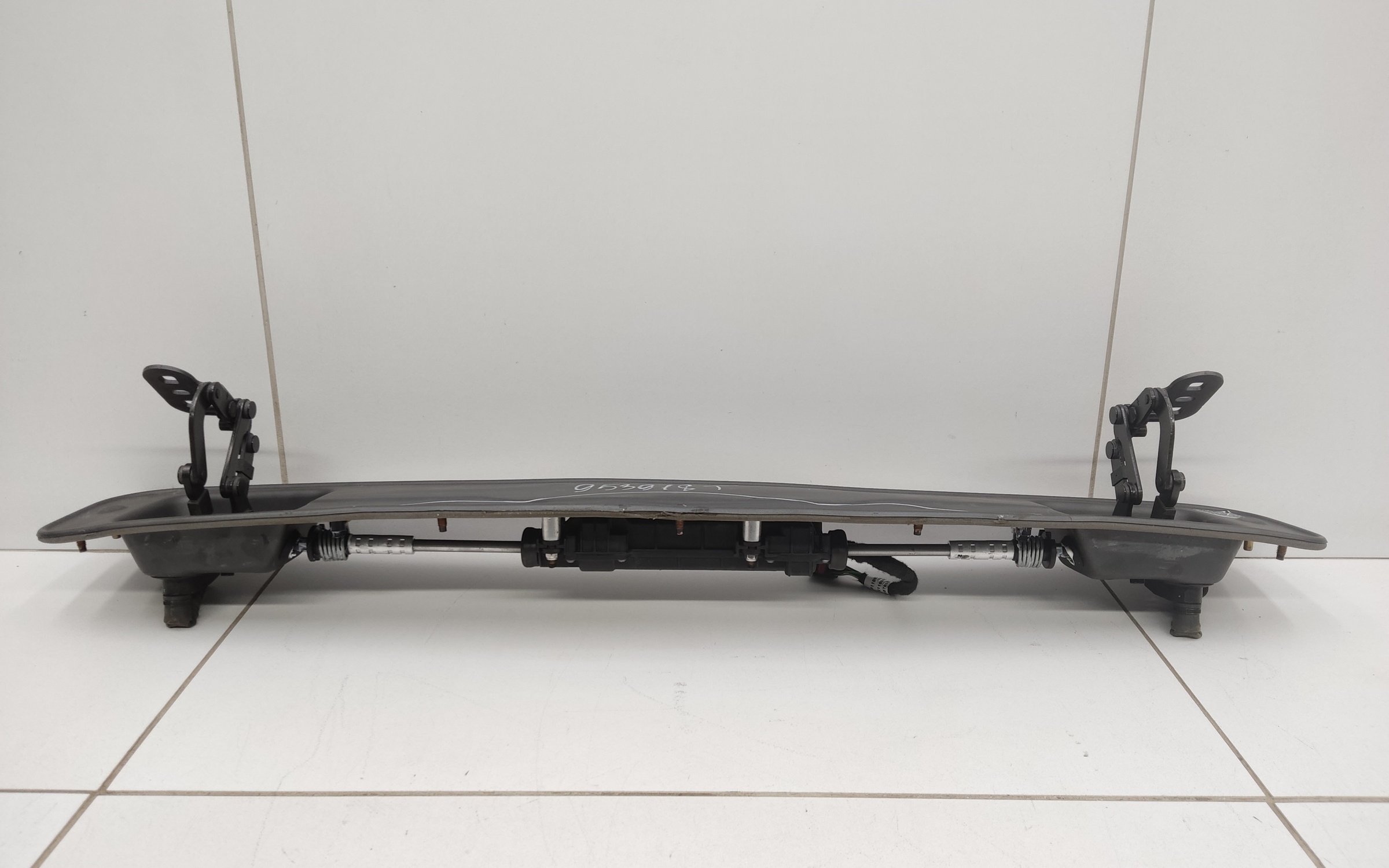 Механизм спойлера крышки багажника Changan Uni-V