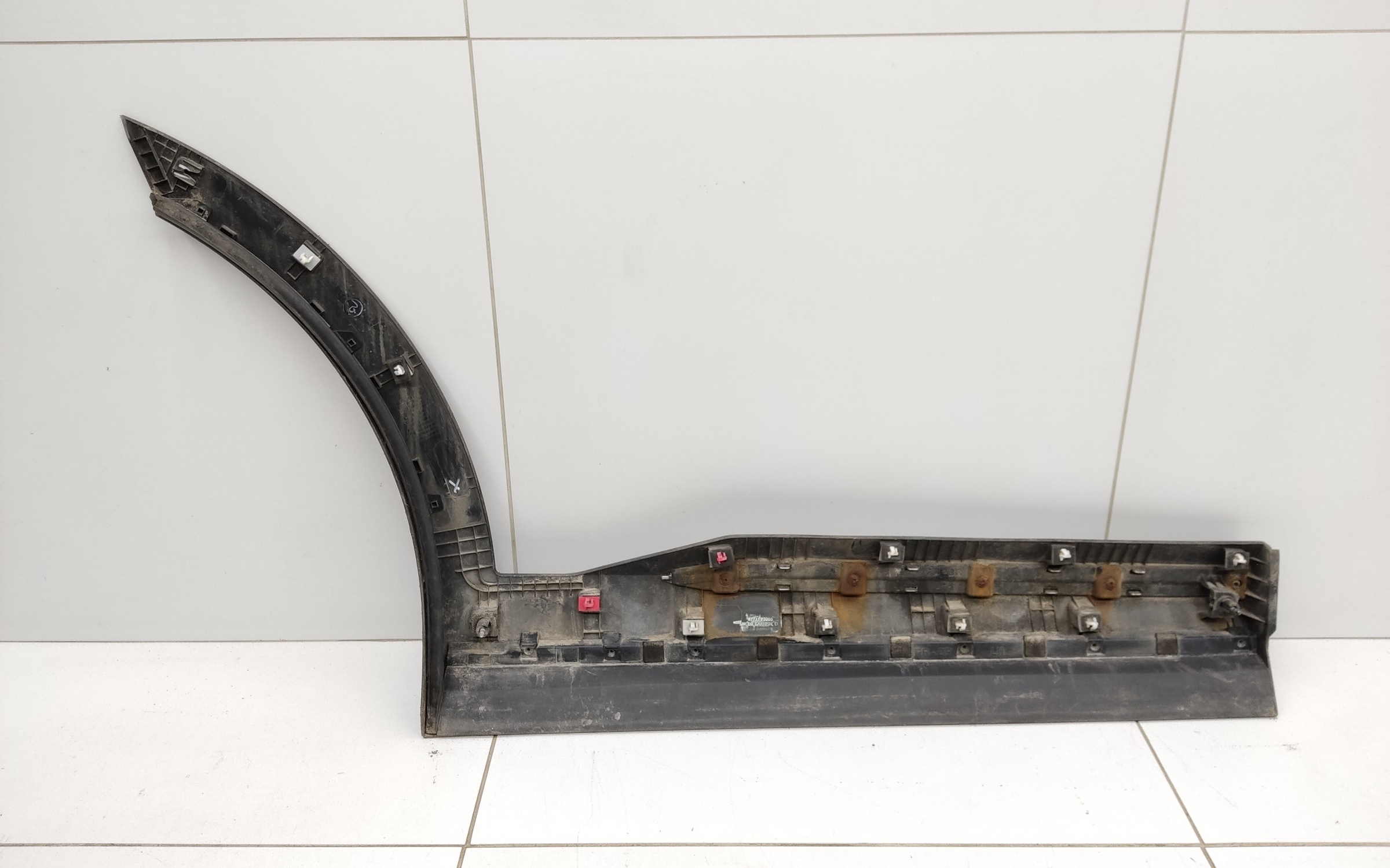 Накладка двери задней левой Kia Sorento 4