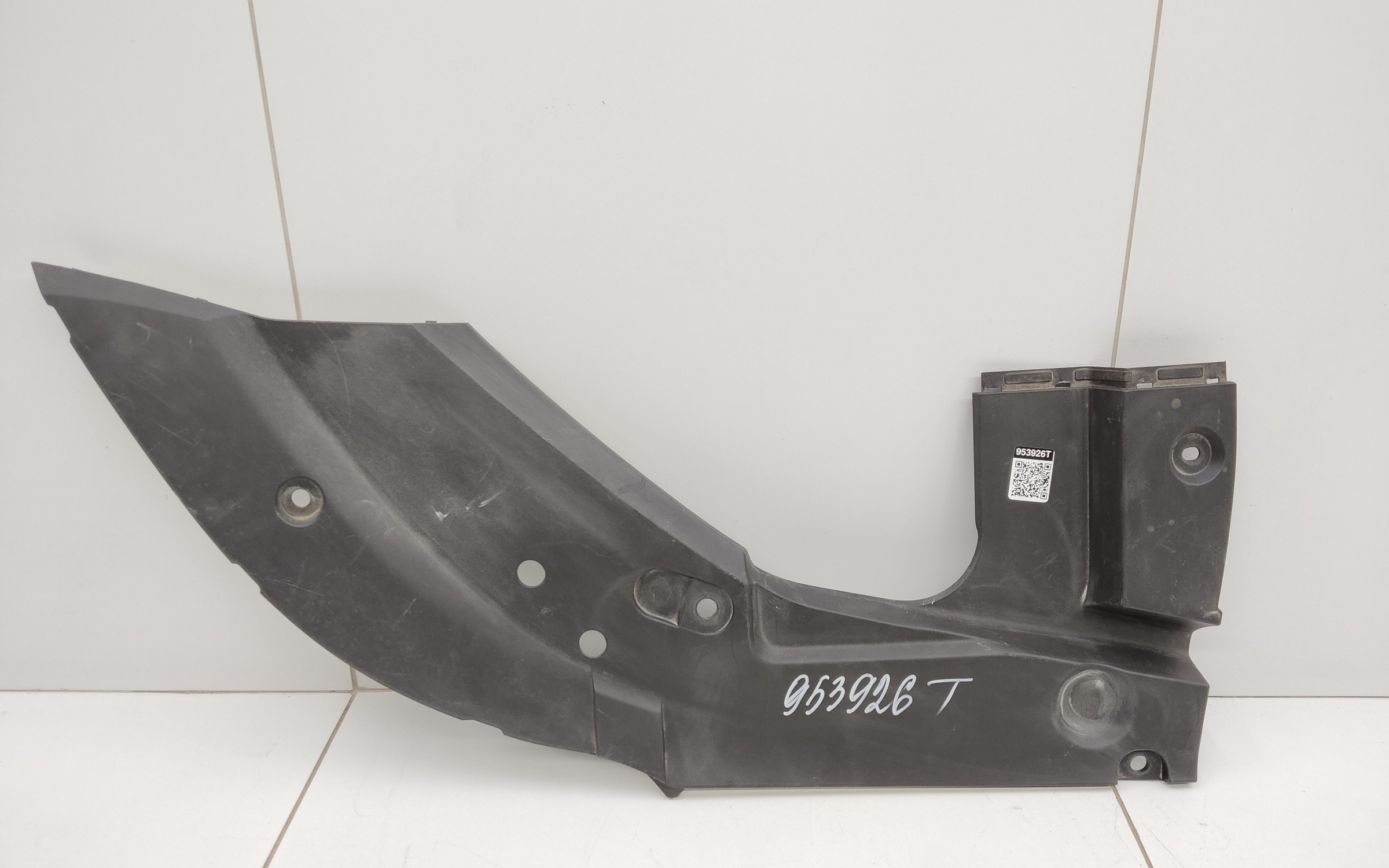 Накладка моторного отсека левая Chery Tiggo 8 Pro