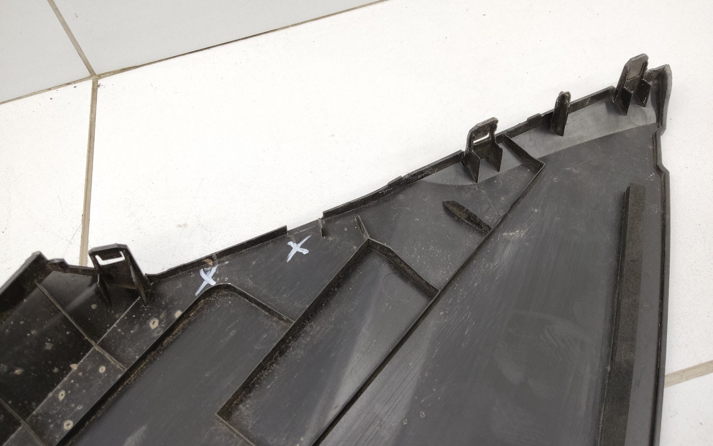 Накладка моторного отсека левая Chery Tiggo 8 Pro