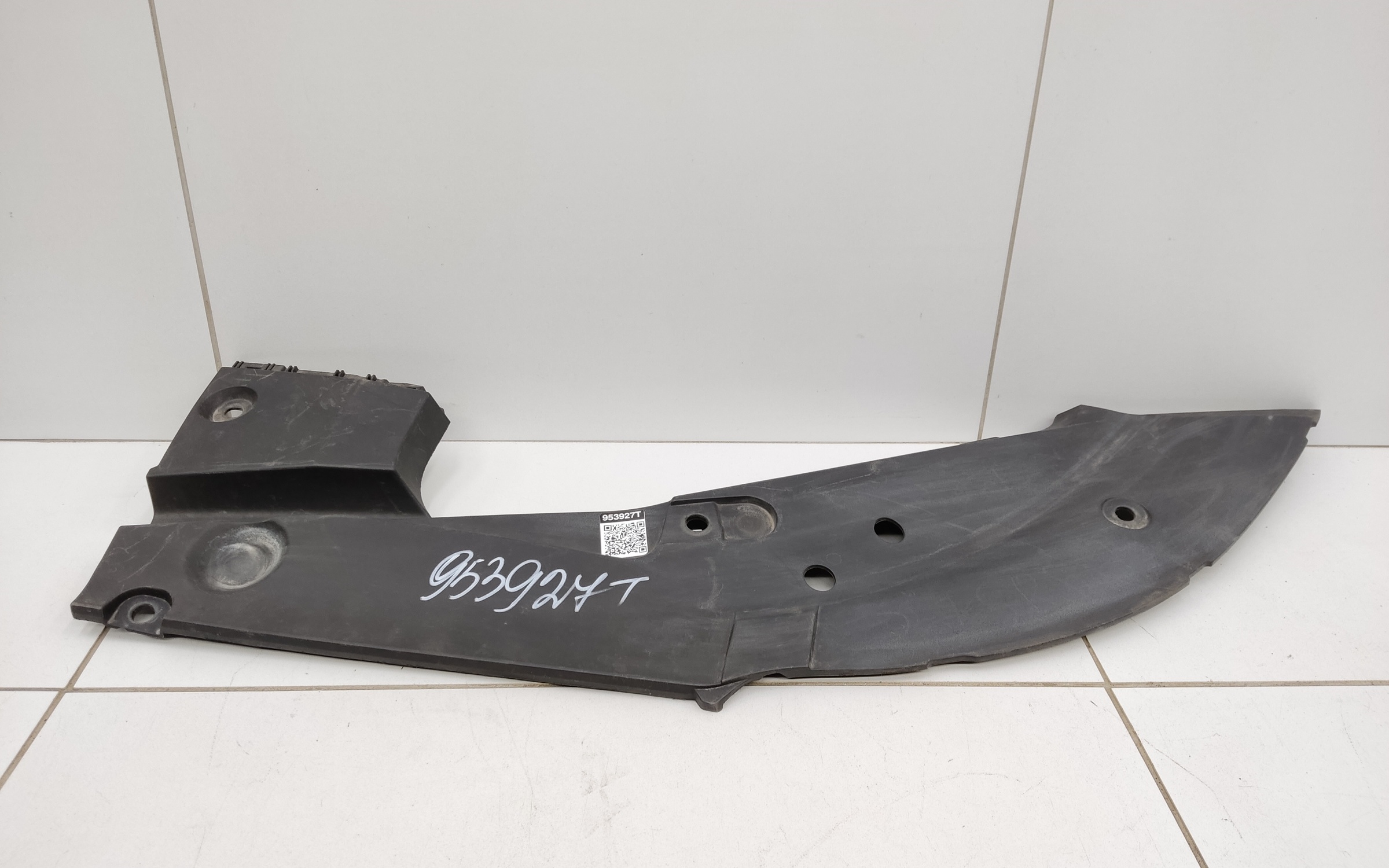 Накладка моторного отсека правая Chery Tiggo 7 Pro