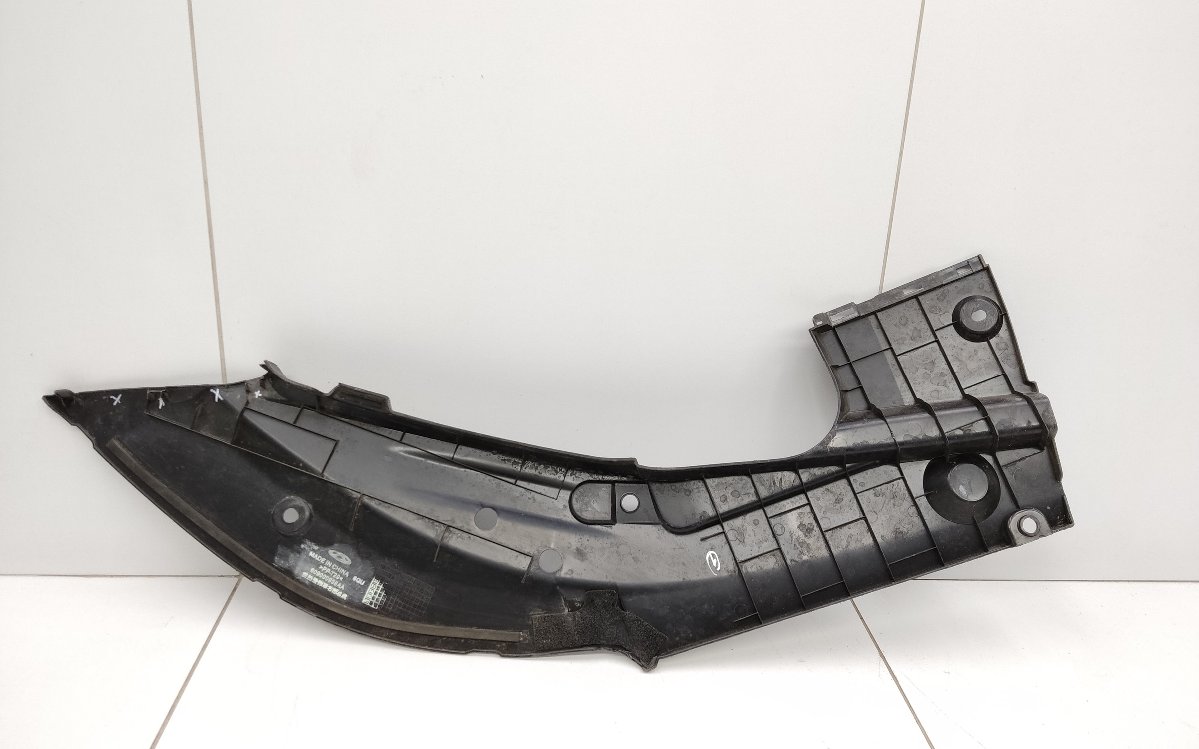 Накладка моторного отсека правая Chery Tiggo 7 Pro