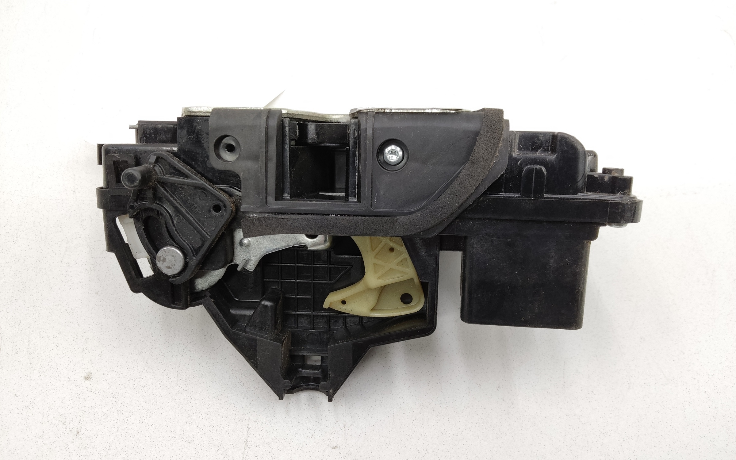 Замок двери задней левой Haval Dargo