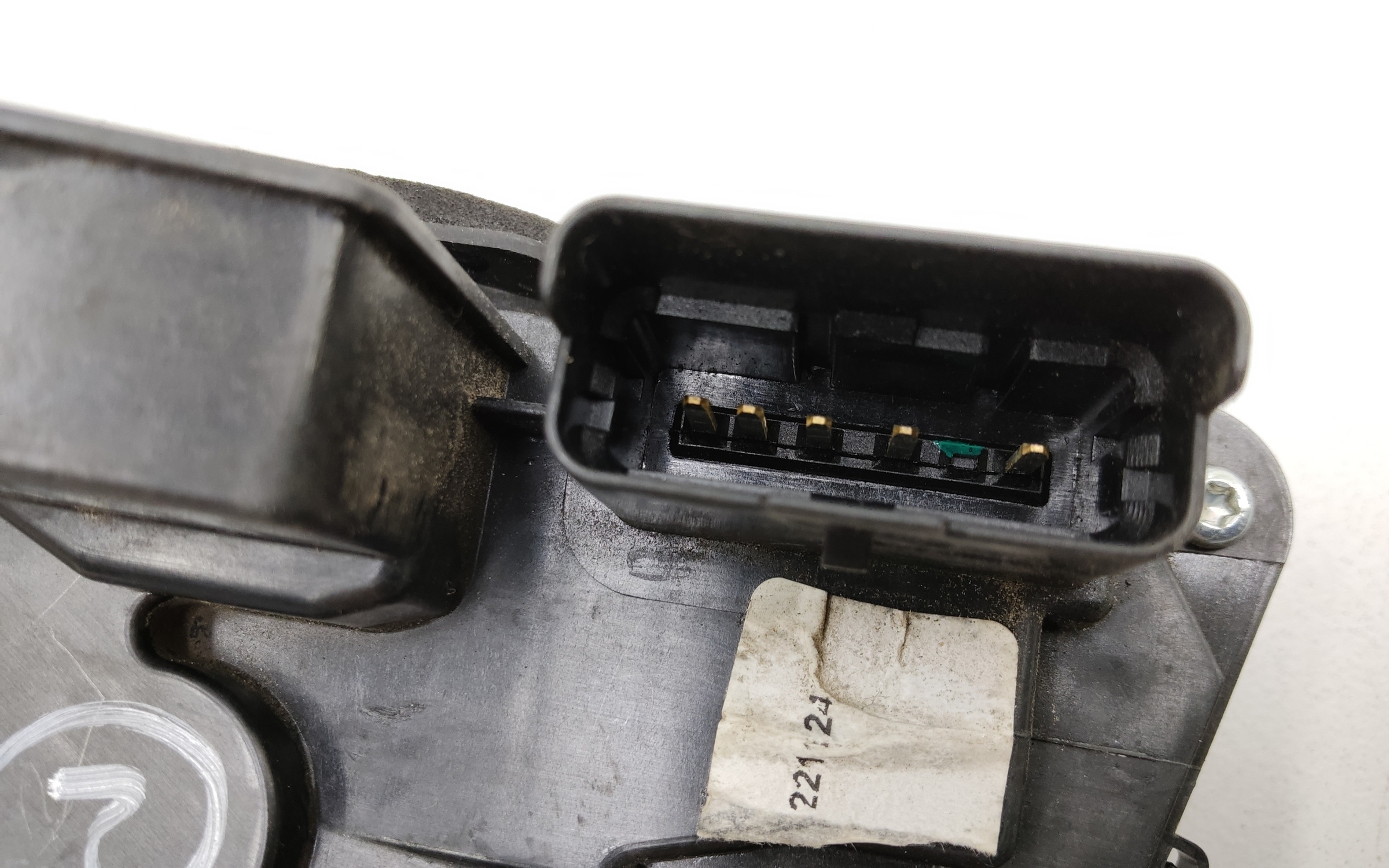 Замок двери задней левой Haval Dargo