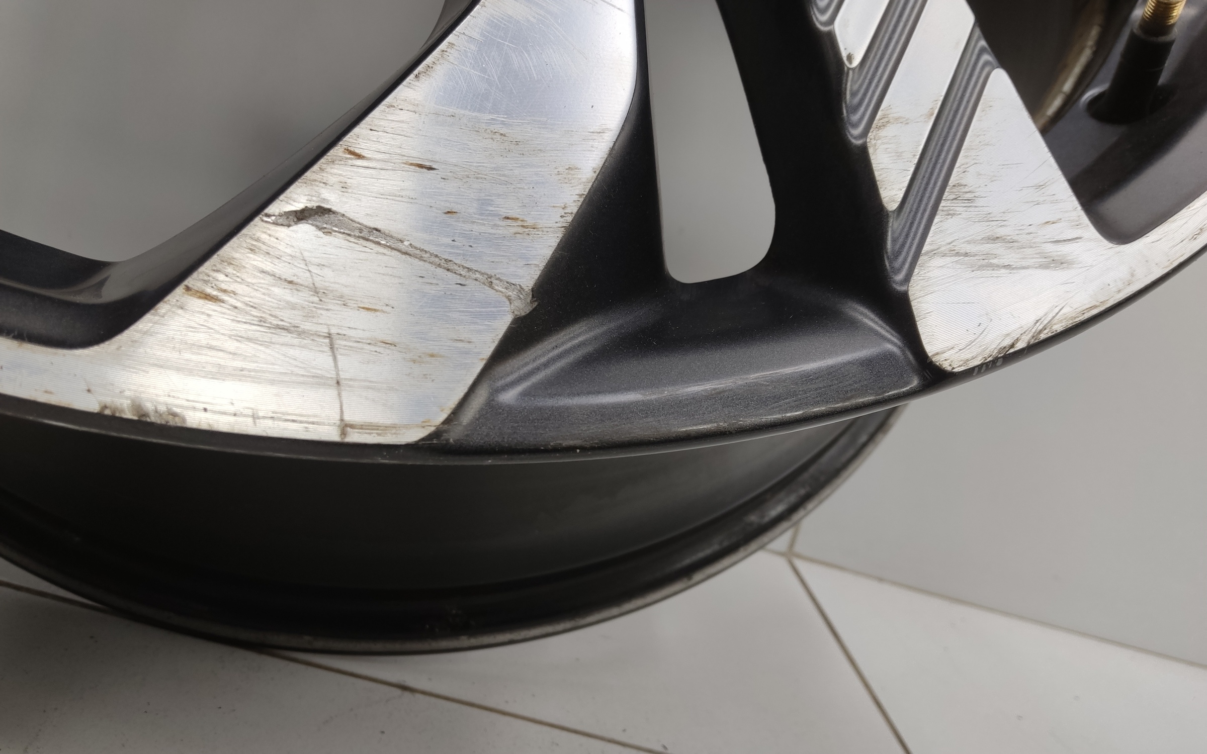 Диск колеса литой Geely Monjaro R20