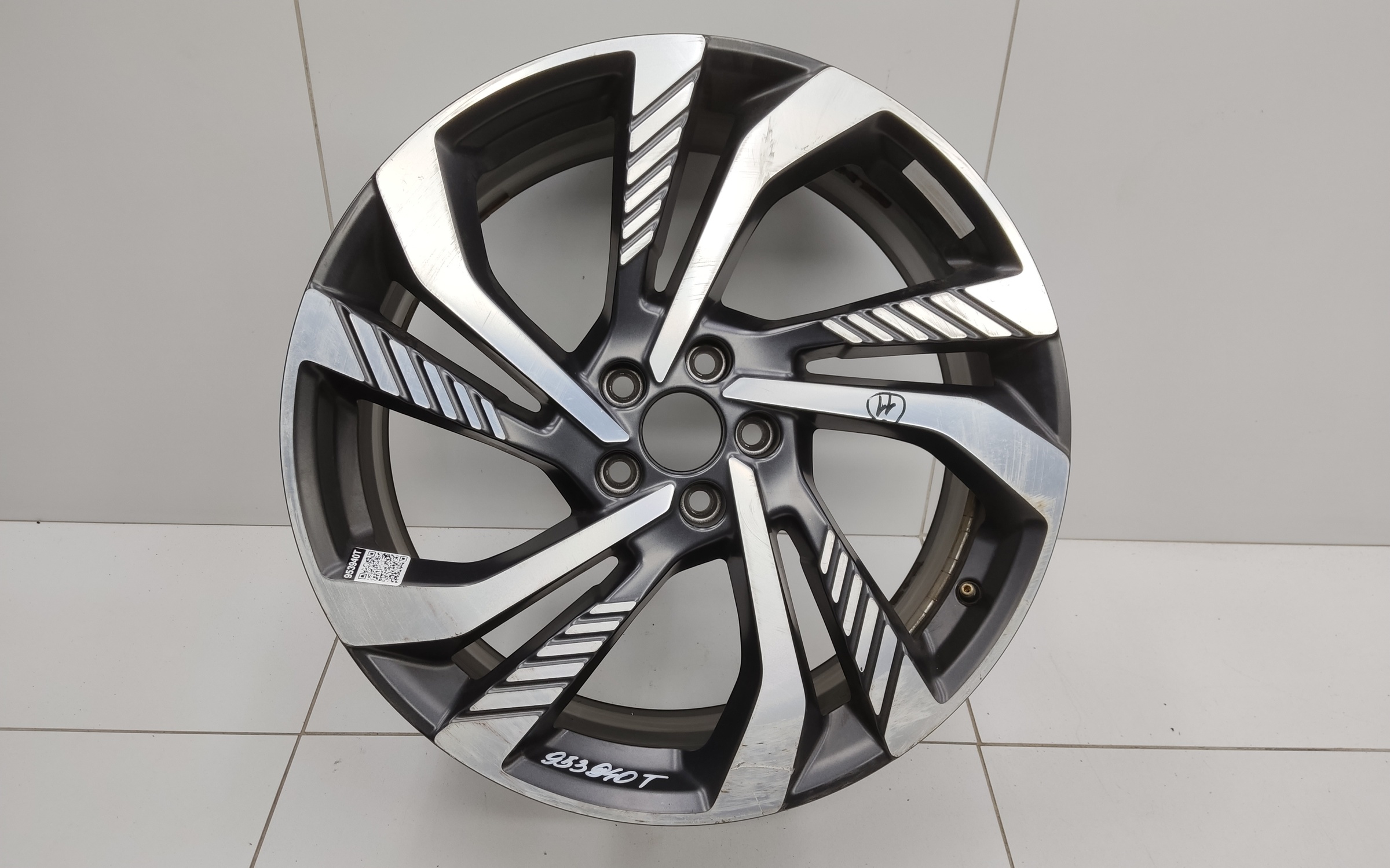 Диск колеса литой Geely Monjaro R20