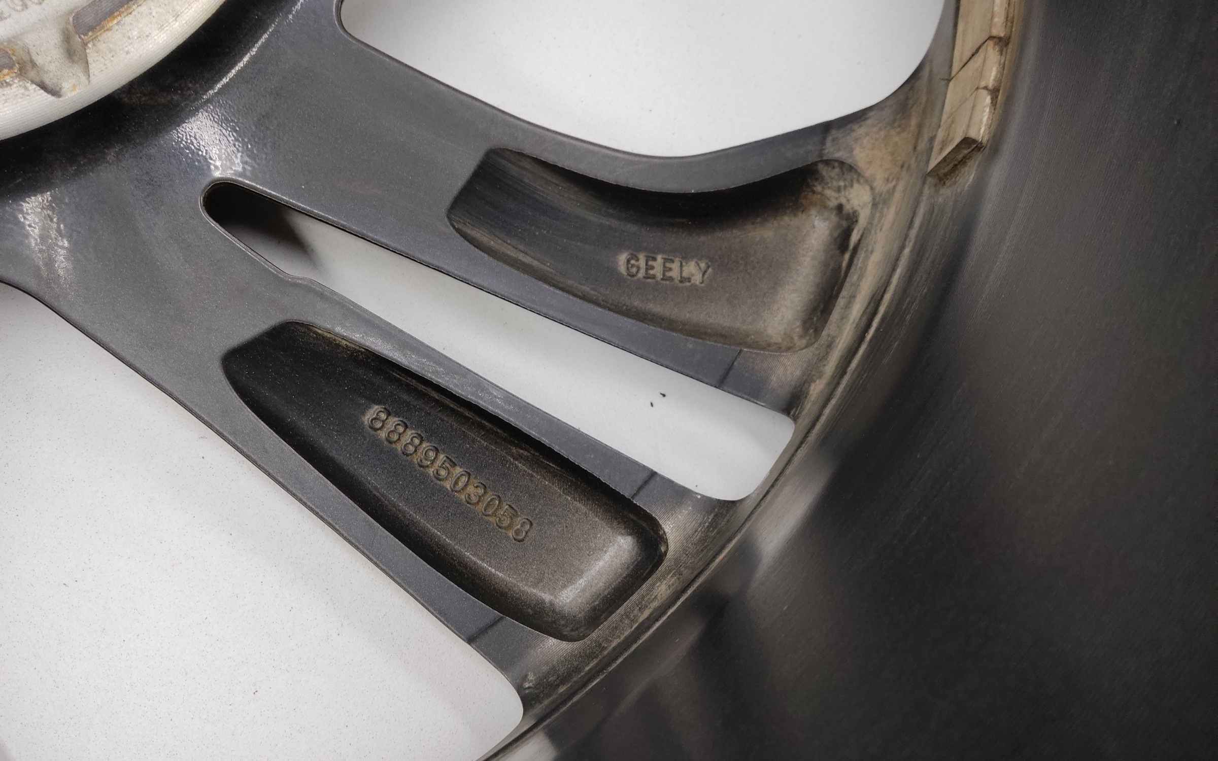 Диск колеса литой Geely Monjaro R20