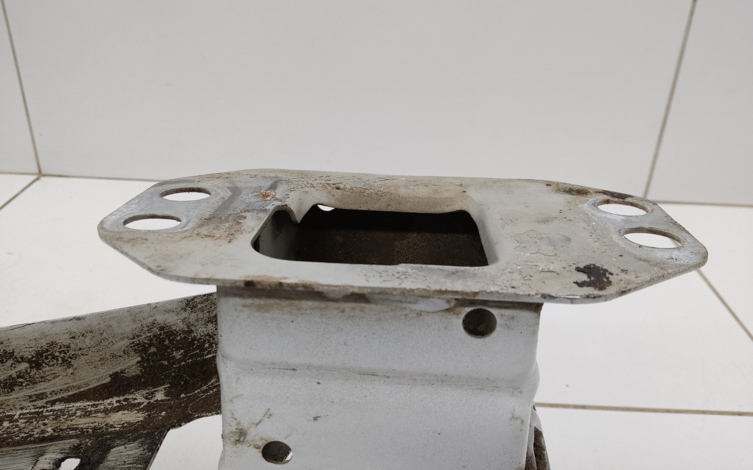 Усилитель заднего бампера Changan CS75 Plus