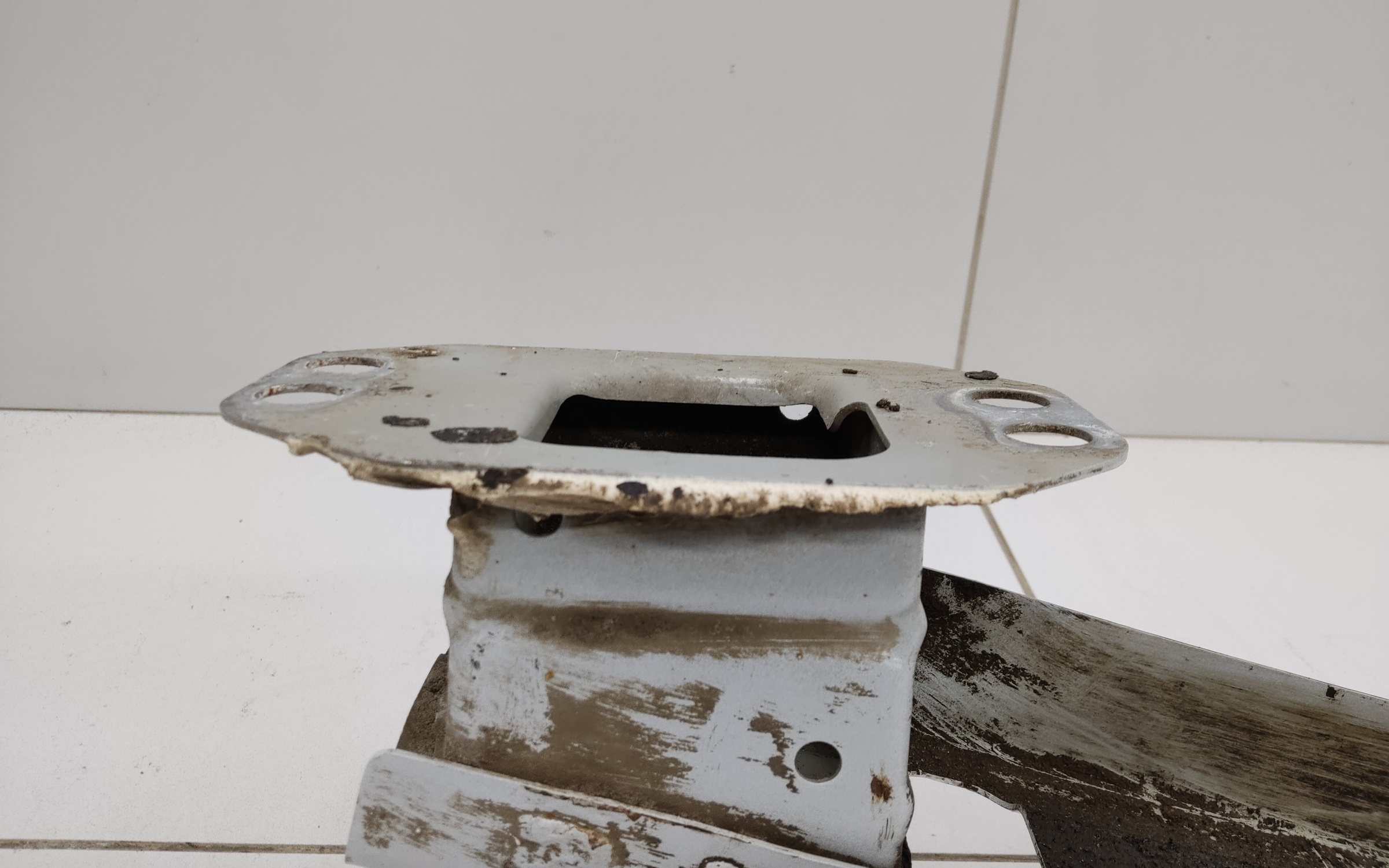 Усилитель заднего бампера Changan CS75 Plus