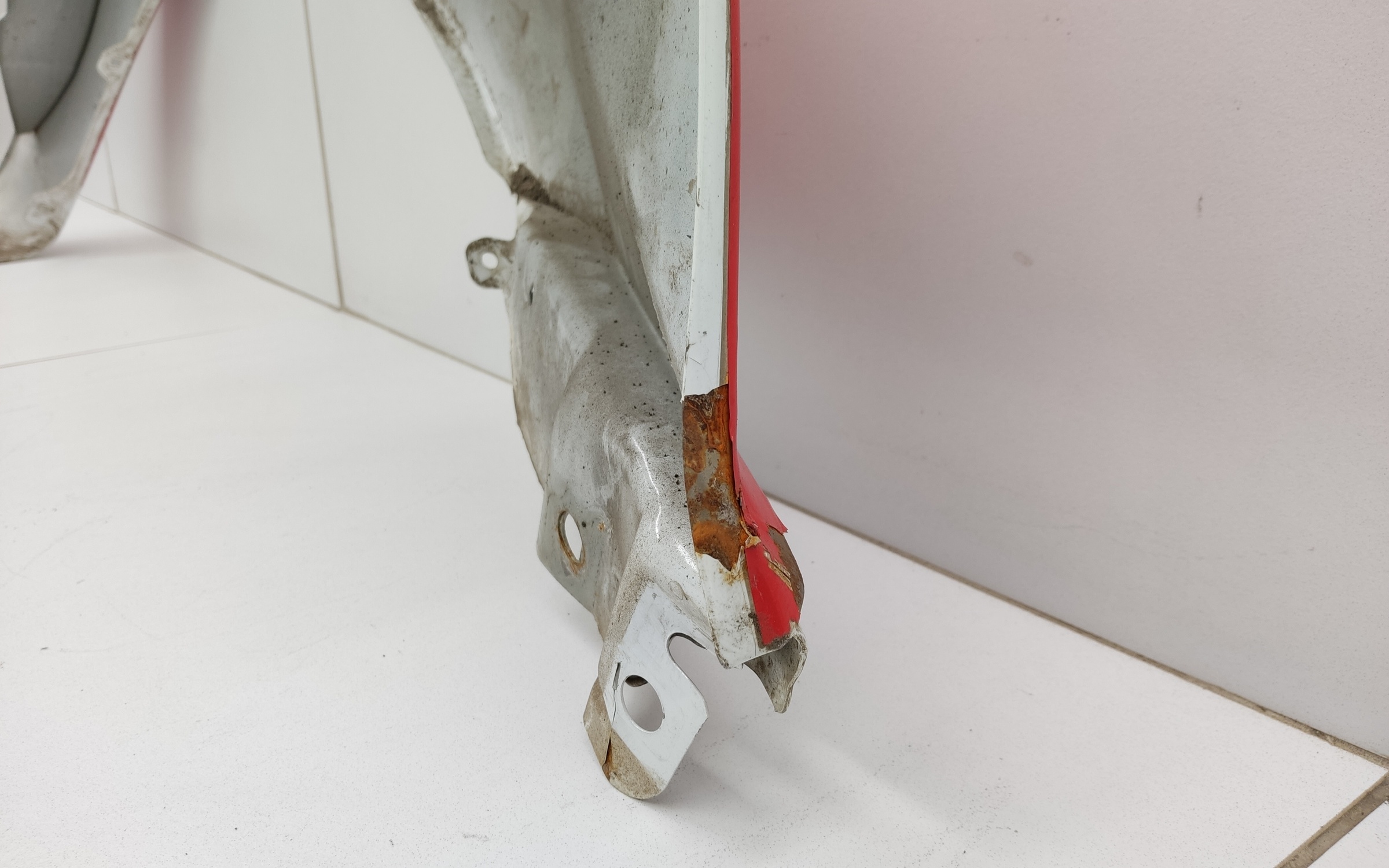 Крыло переднее левое Lada Granta 1 Restail без повторителя