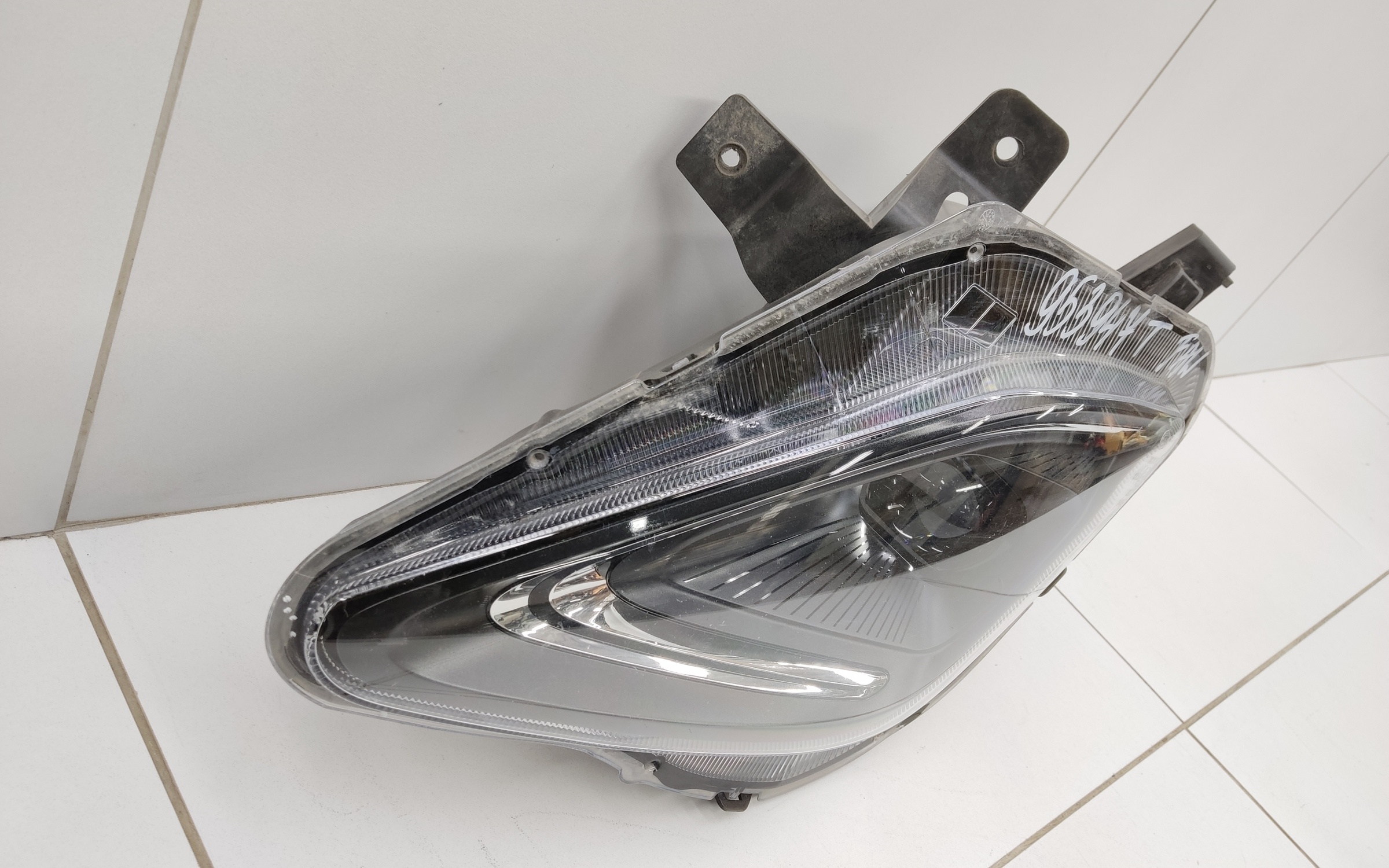 Фара ДХО передняя левая Faw Bestune T90