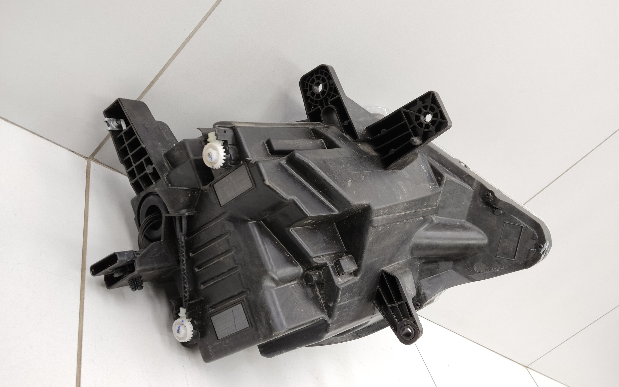 Фара ДХО передняя левая Faw Bestune T90