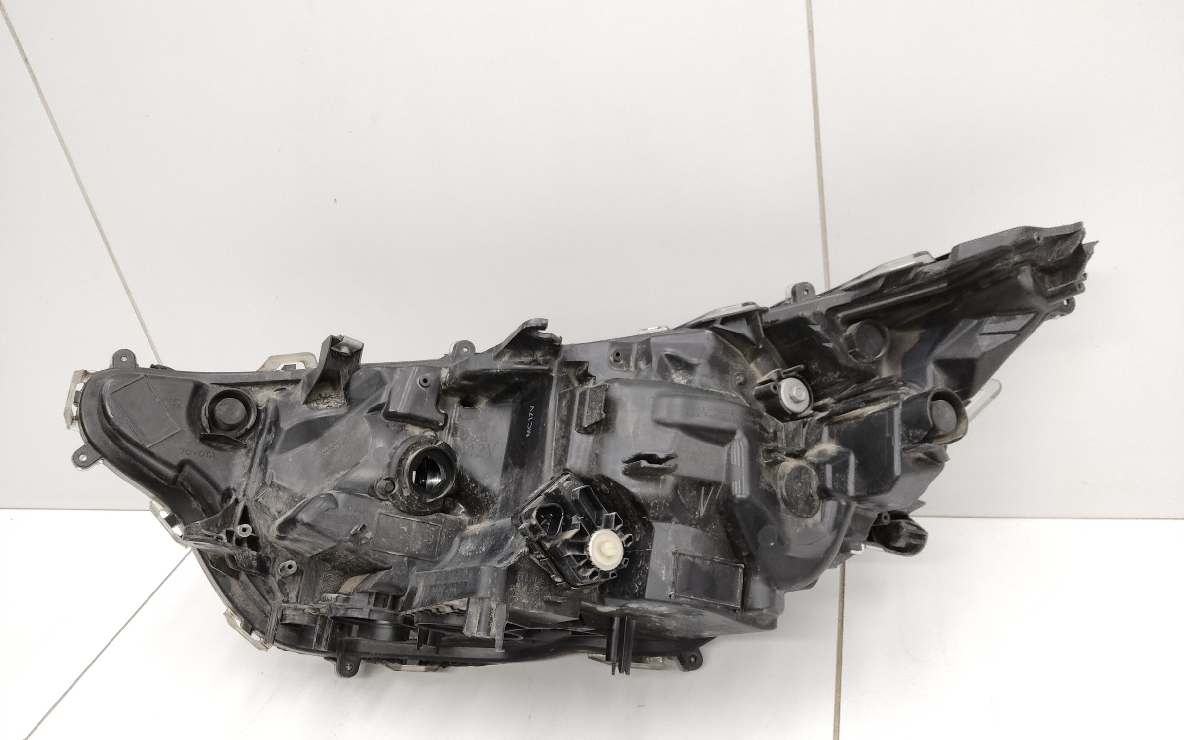 Фара передняя правая Toyota Rav4 XA50 линза LED