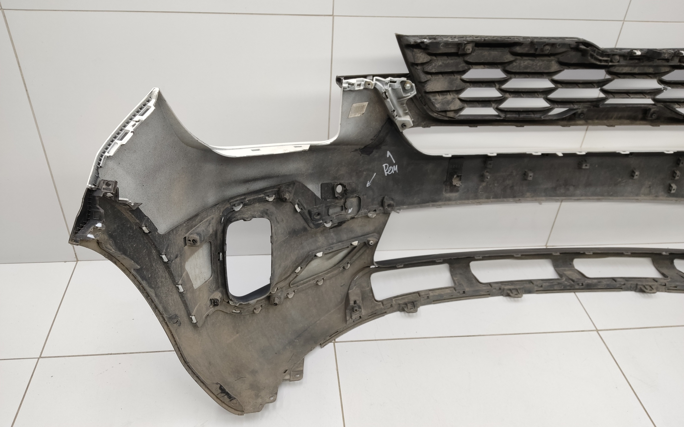 Бампер передний Kia Seltos