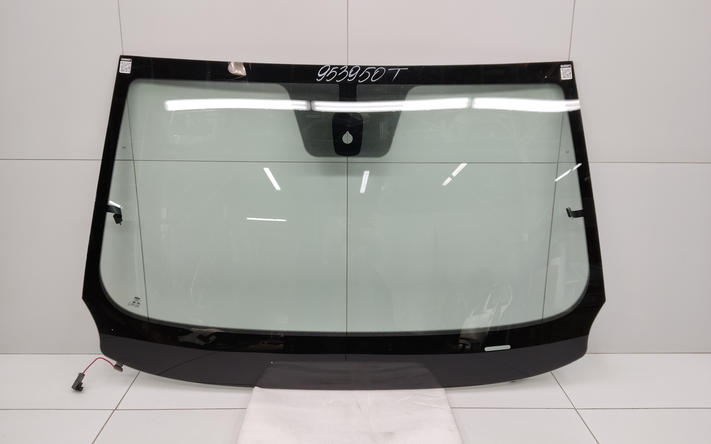 Стекло лобовое Geely Atlas Pro