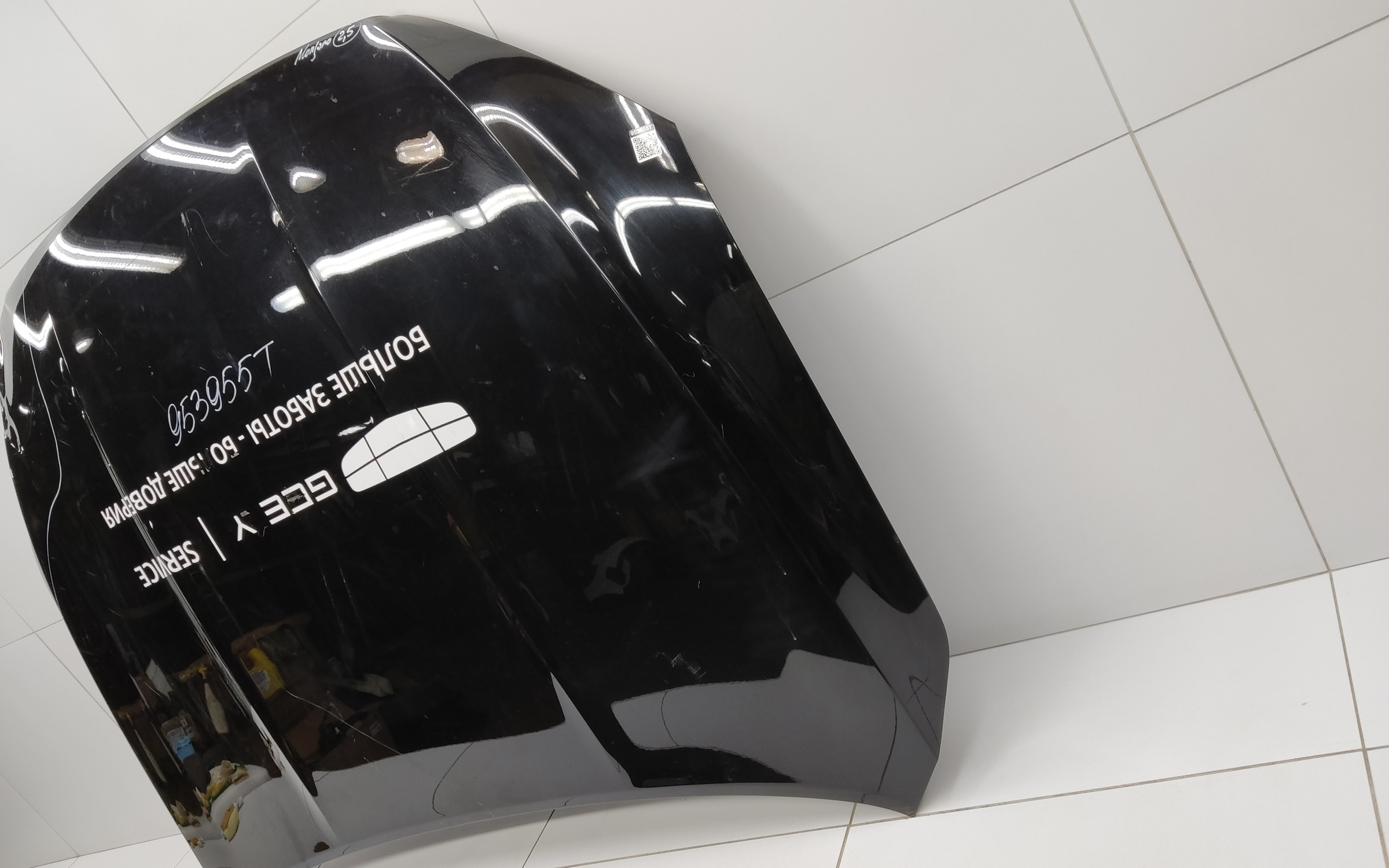 Капот Geely Monjaro