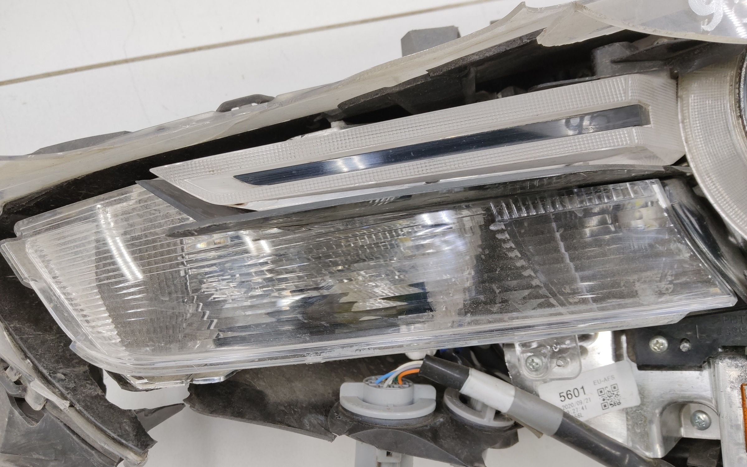 Фара передняя левая Mazda CX-5 2 LED