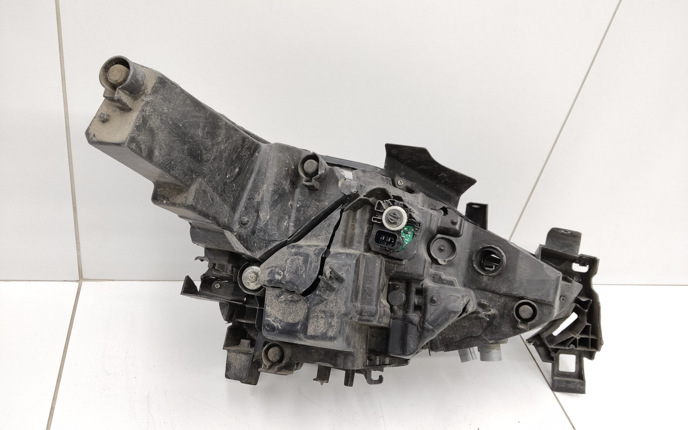 Фара передняя левая Mazda CX-5 2 LED